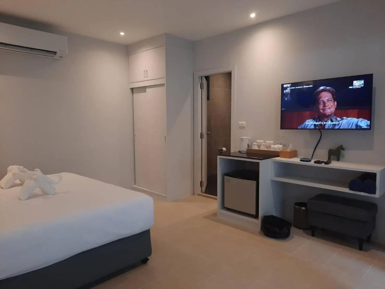 Bed in Evergreen Resort