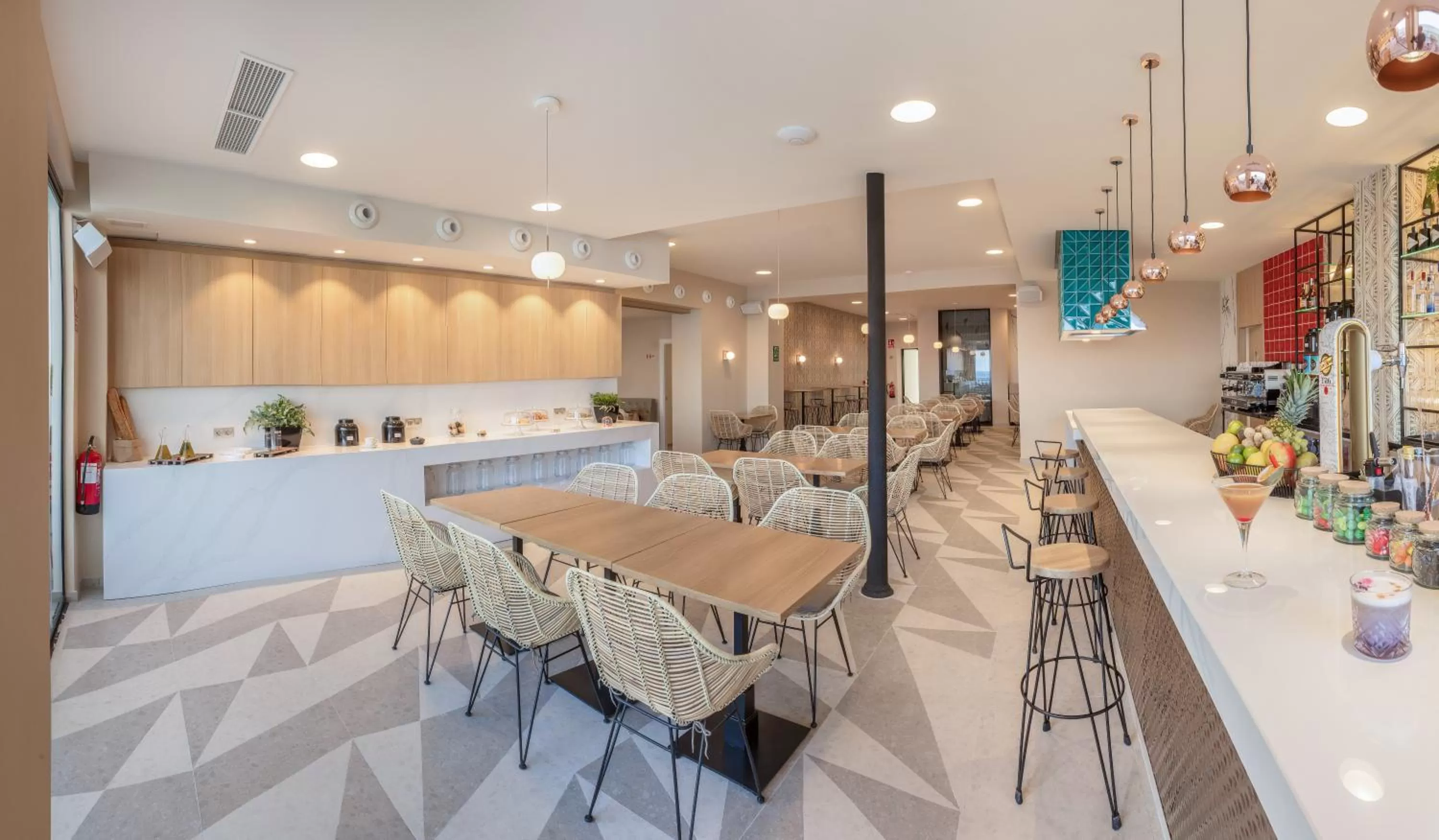 Restaurant/places to eat in Gastrohotel Boutique RH Canfali