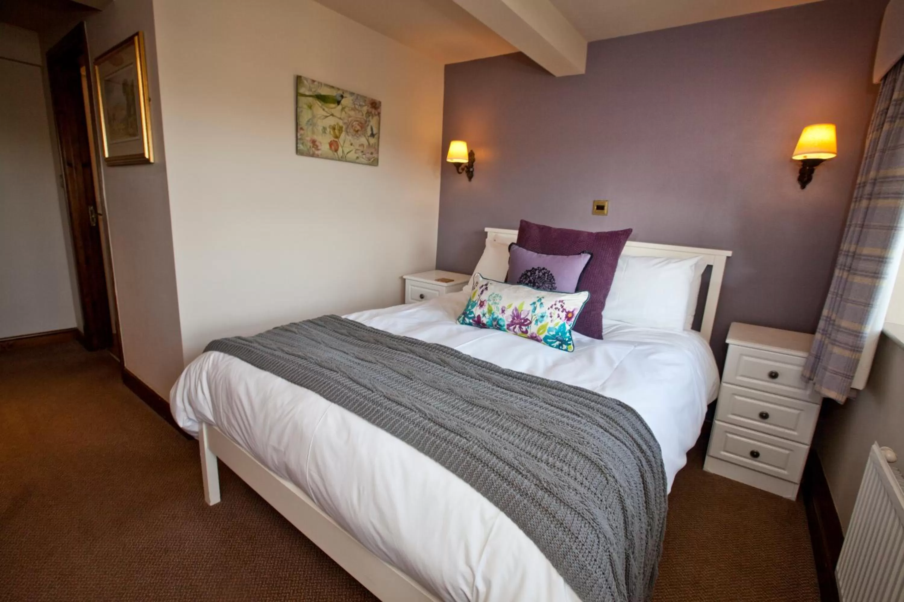 Bed in The Fleece Inn