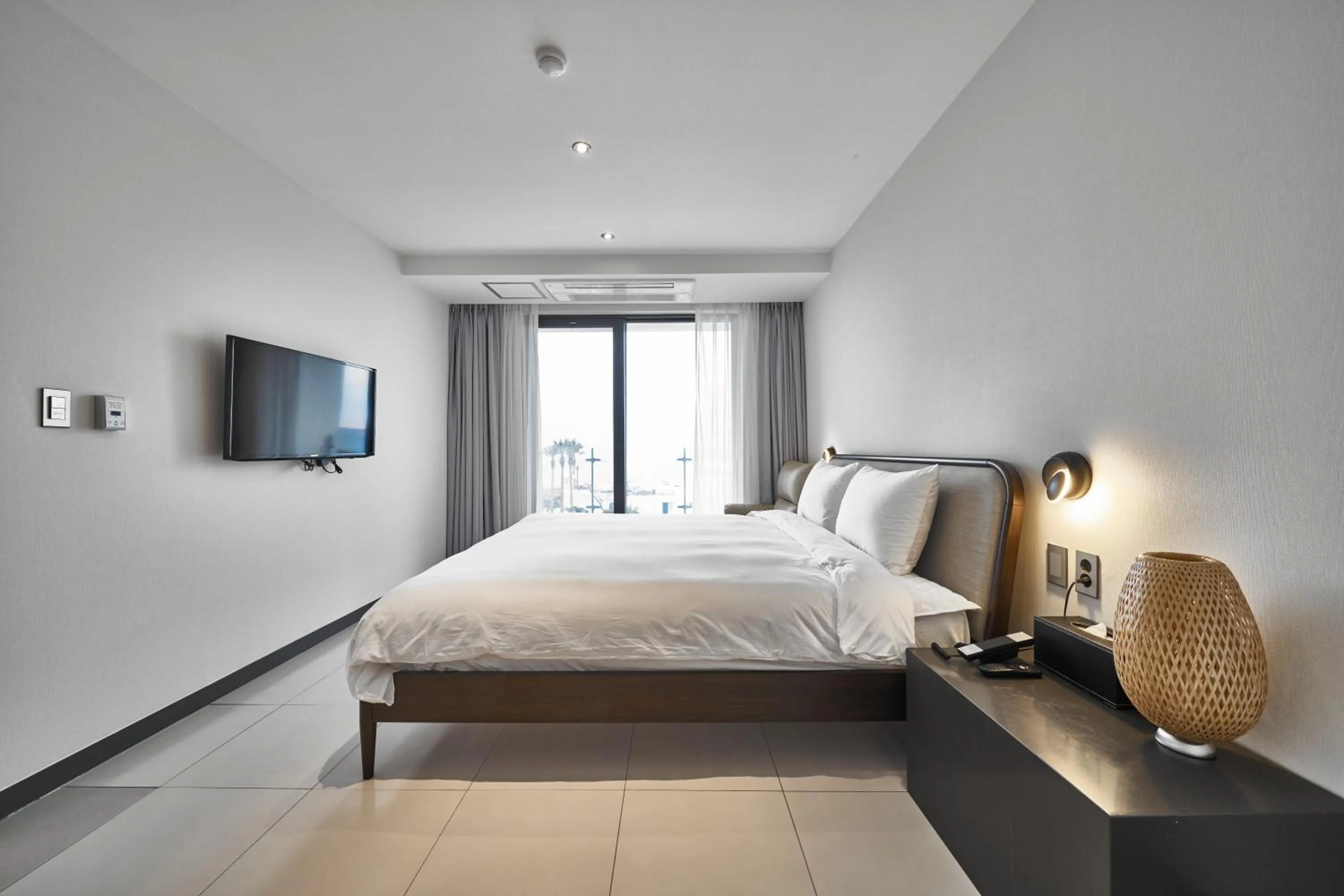 Bed in Lareem Boutique Hotel