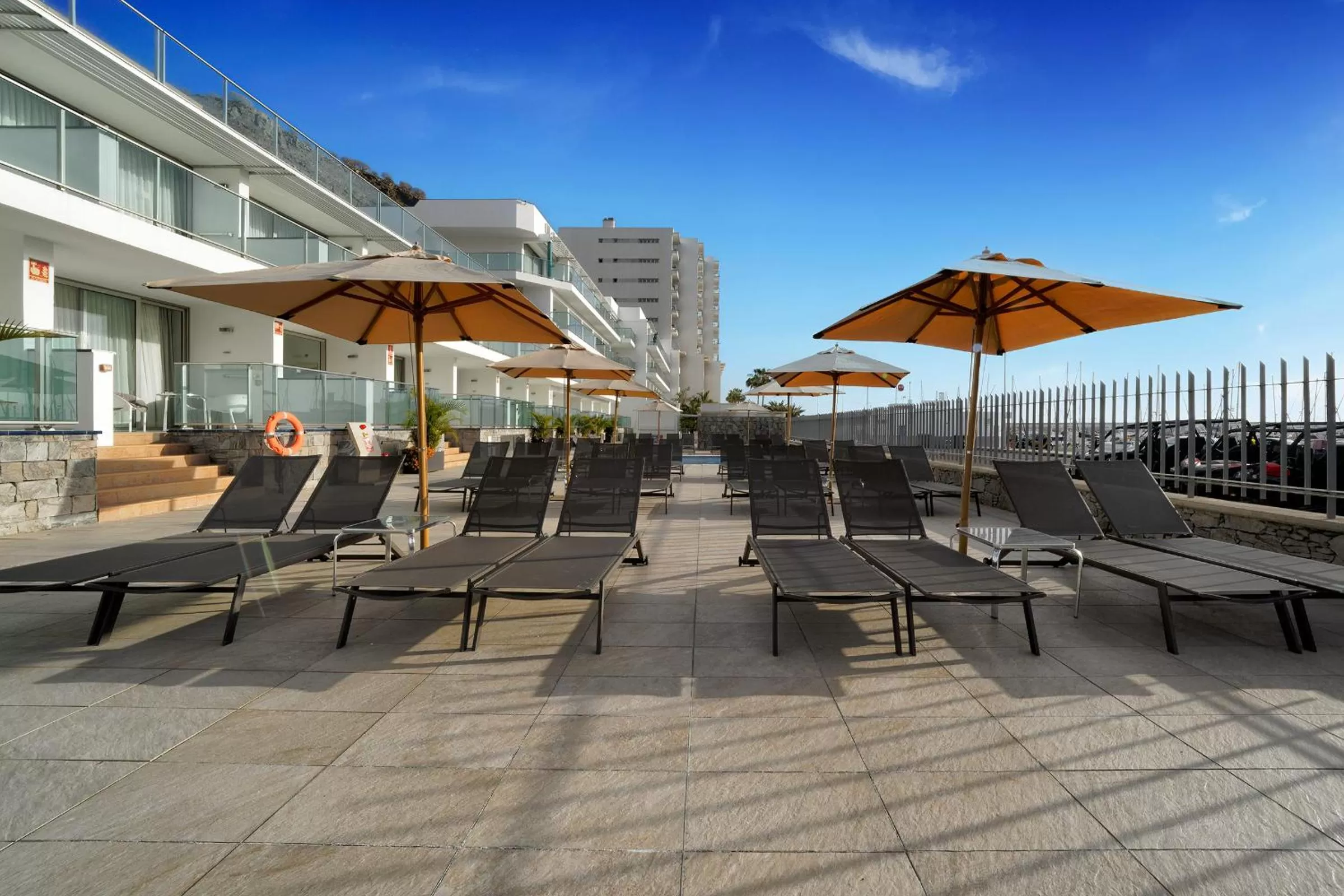 Swimming pool in Morasol Suites