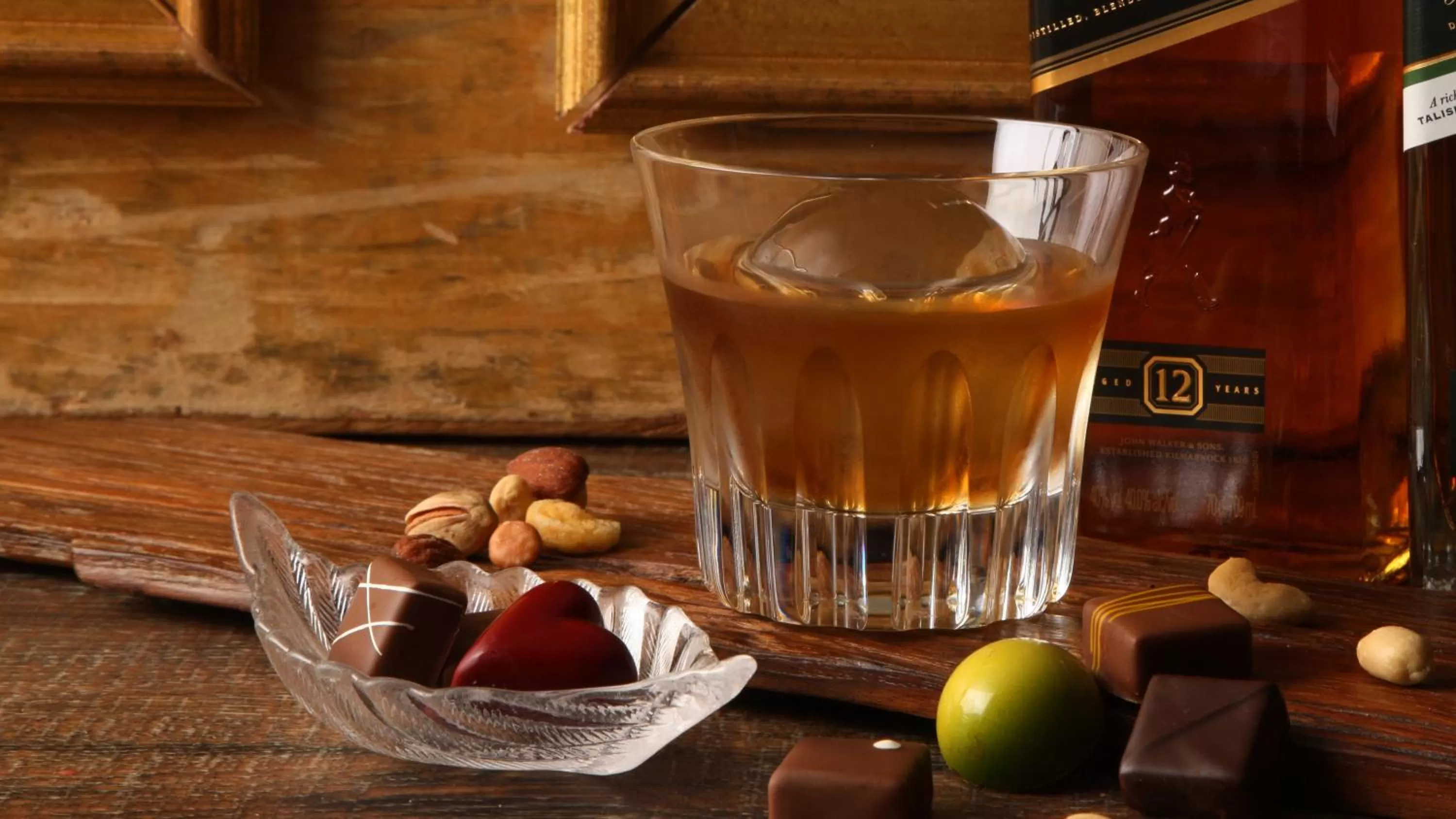 Lounge or bar in ANA Crowne Plaza Niigata by IHG