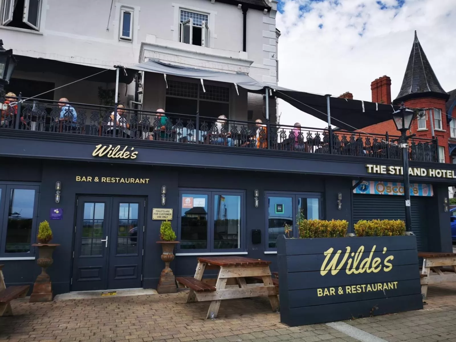 Facade/entrance in The Strand Hotel, the former residence of Oscar Wilde