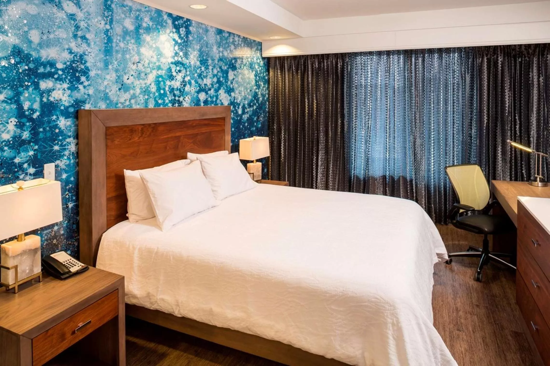 Bed in Hilton Garden Inn Sioux Falls Downtown