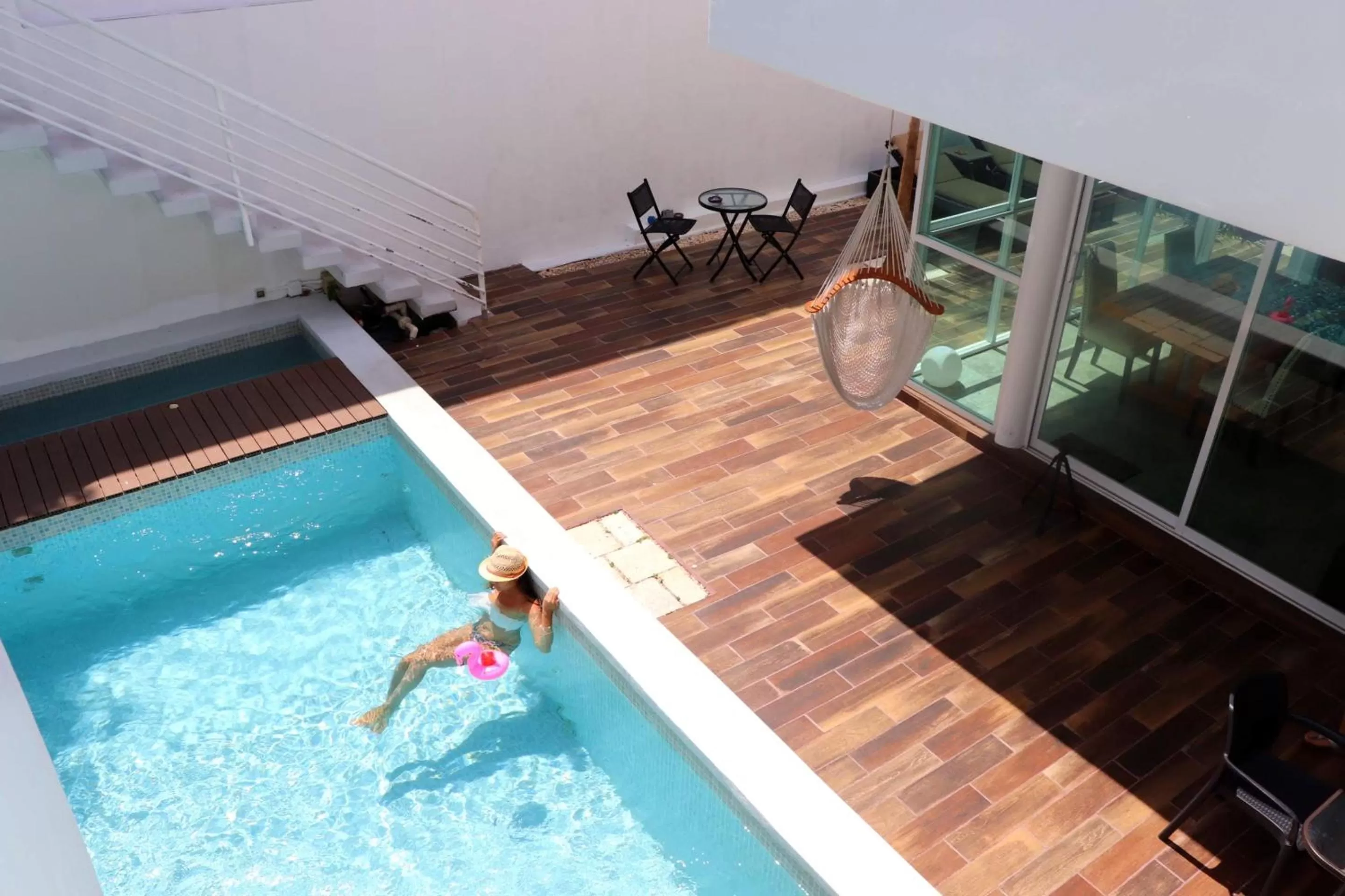 People in Casa Gem B&B