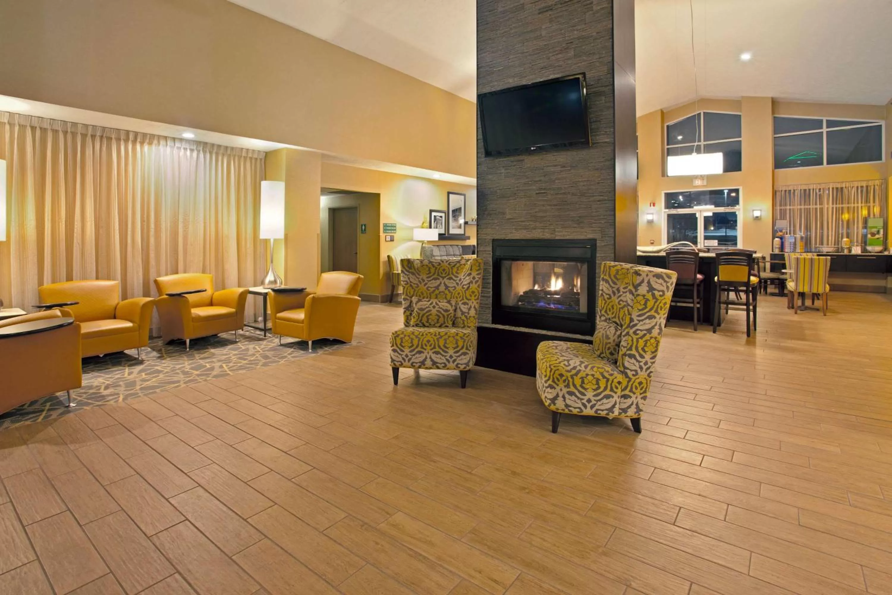 Lobby or reception in Hampton Inn & Suites Cleveland-Independence