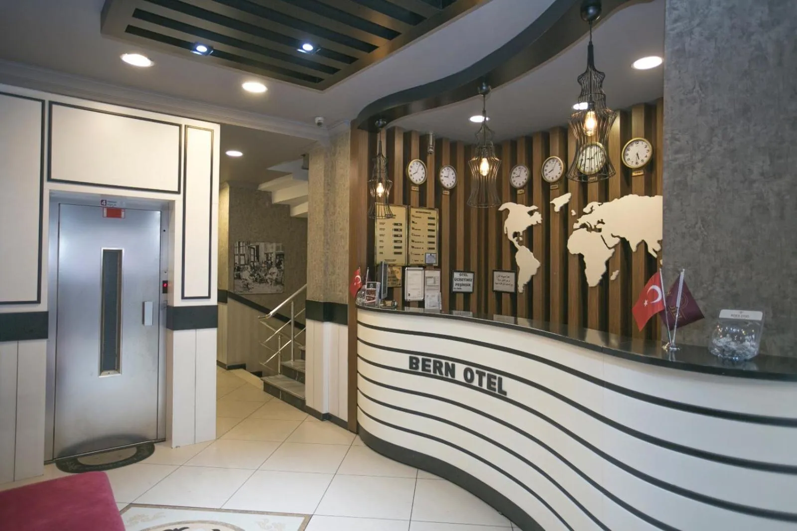 Lobby or reception in Bern Hotel