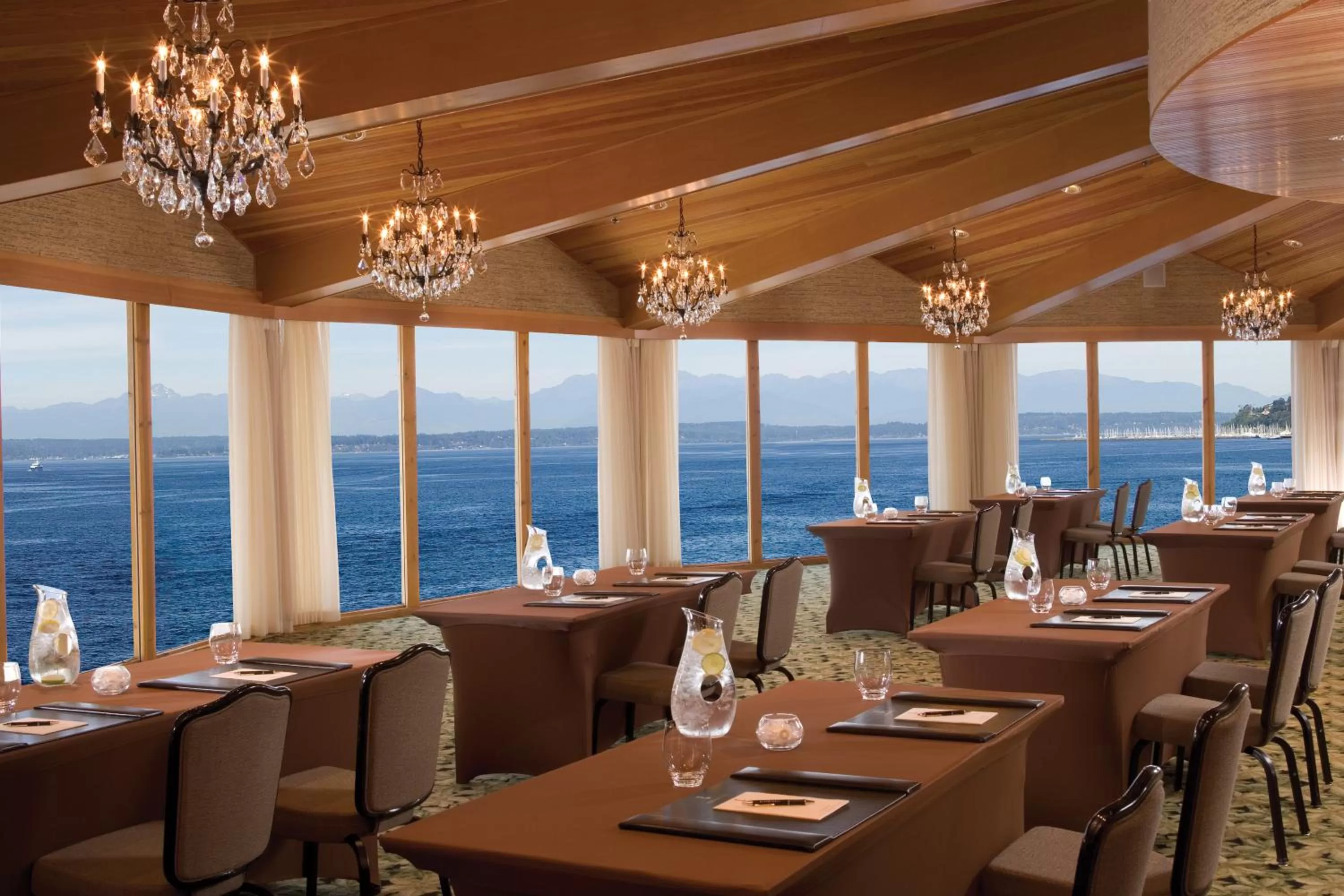 Banquet/Function facilities in The Edgewater, a Noble House Hotel