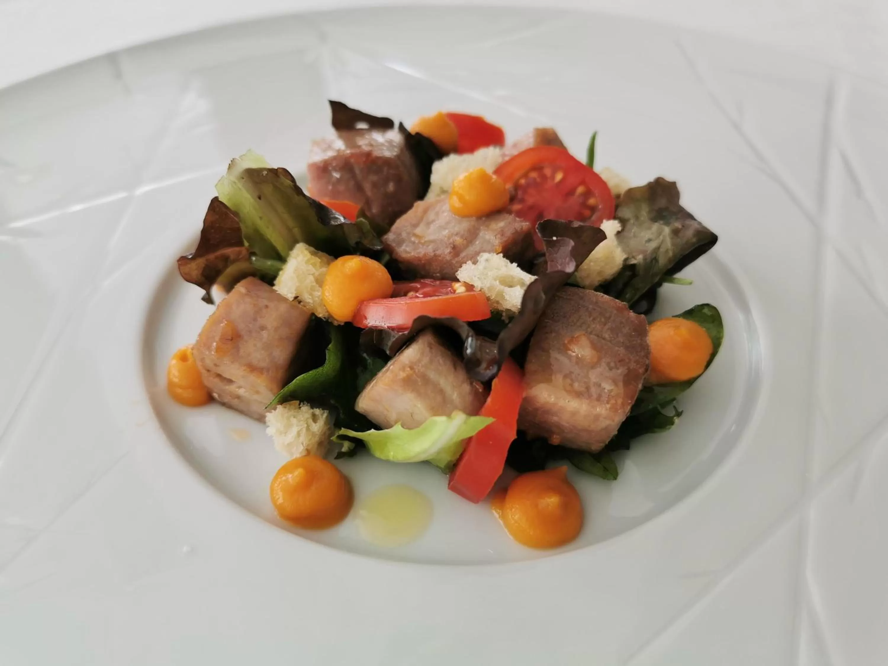 Restaurant/places to eat in Elite Boutique Hotel