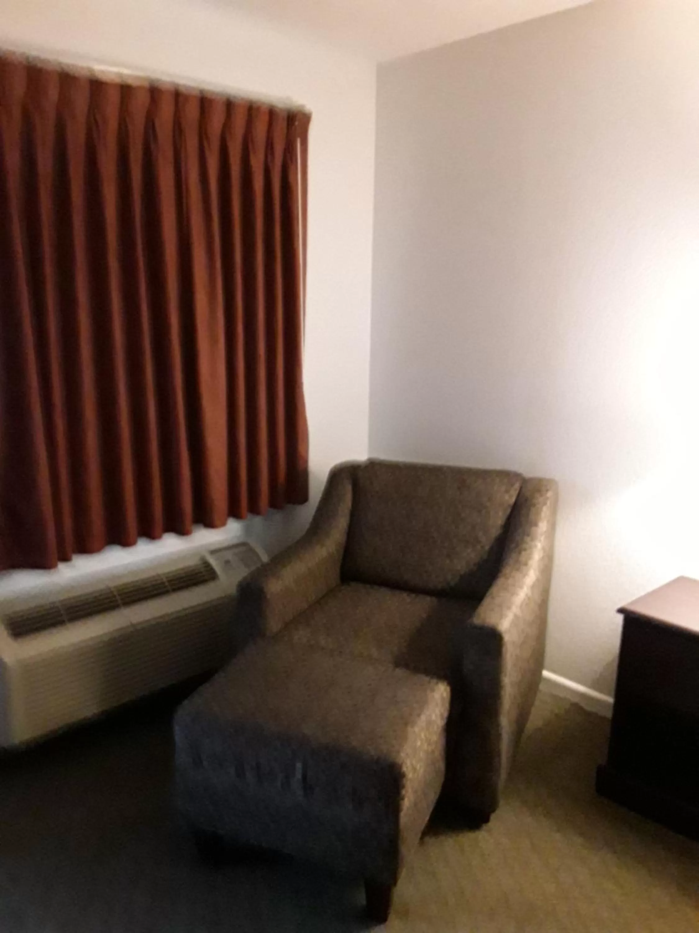 Seating area in Italy Inn