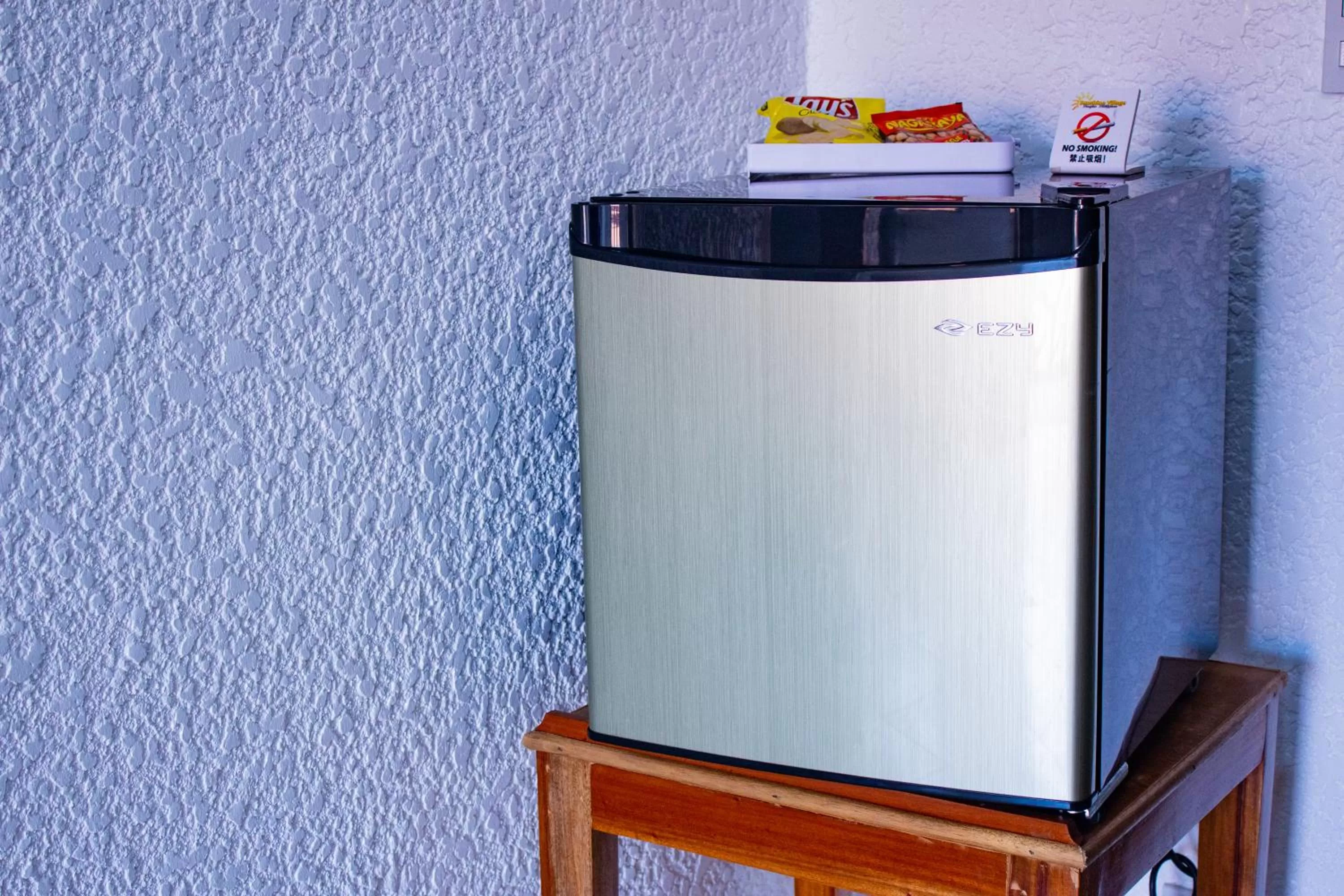 Kitchen/Kitchenette in Jugalis Hotel and Restaurant