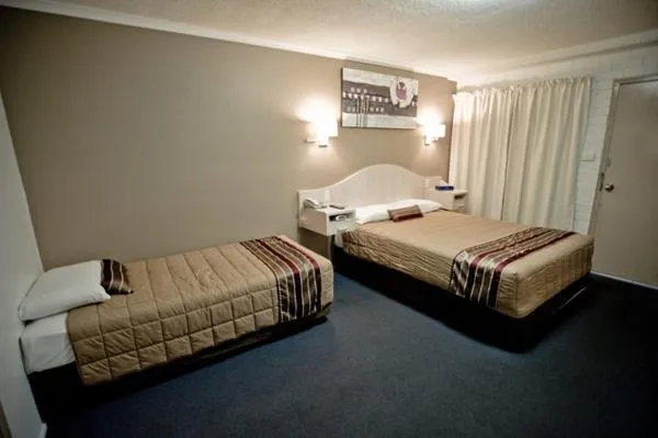 Bedroom, Bed in Centrepoint Motor Inn