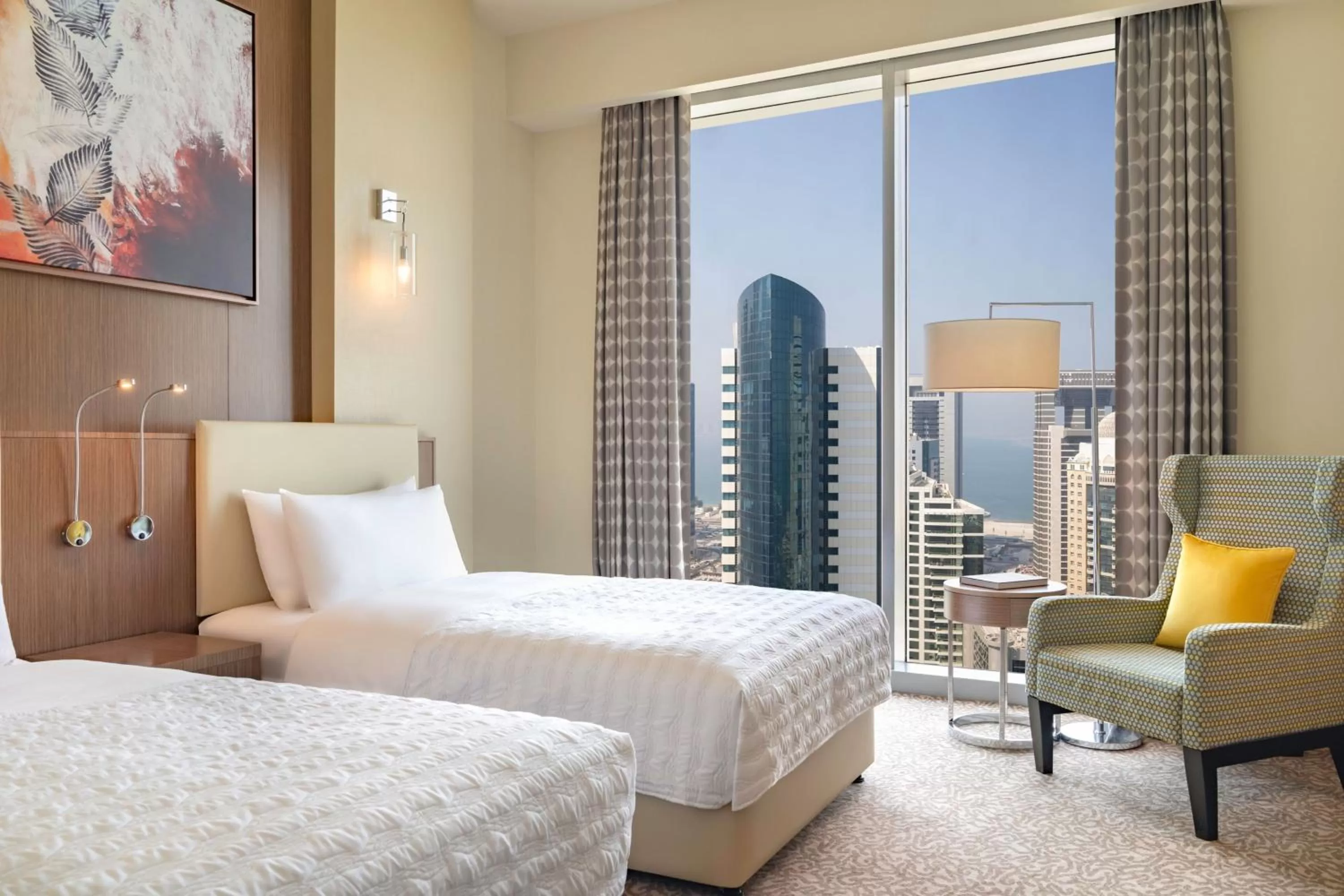 Photo of the whole room, Bed in Le Meridien City Center Doha