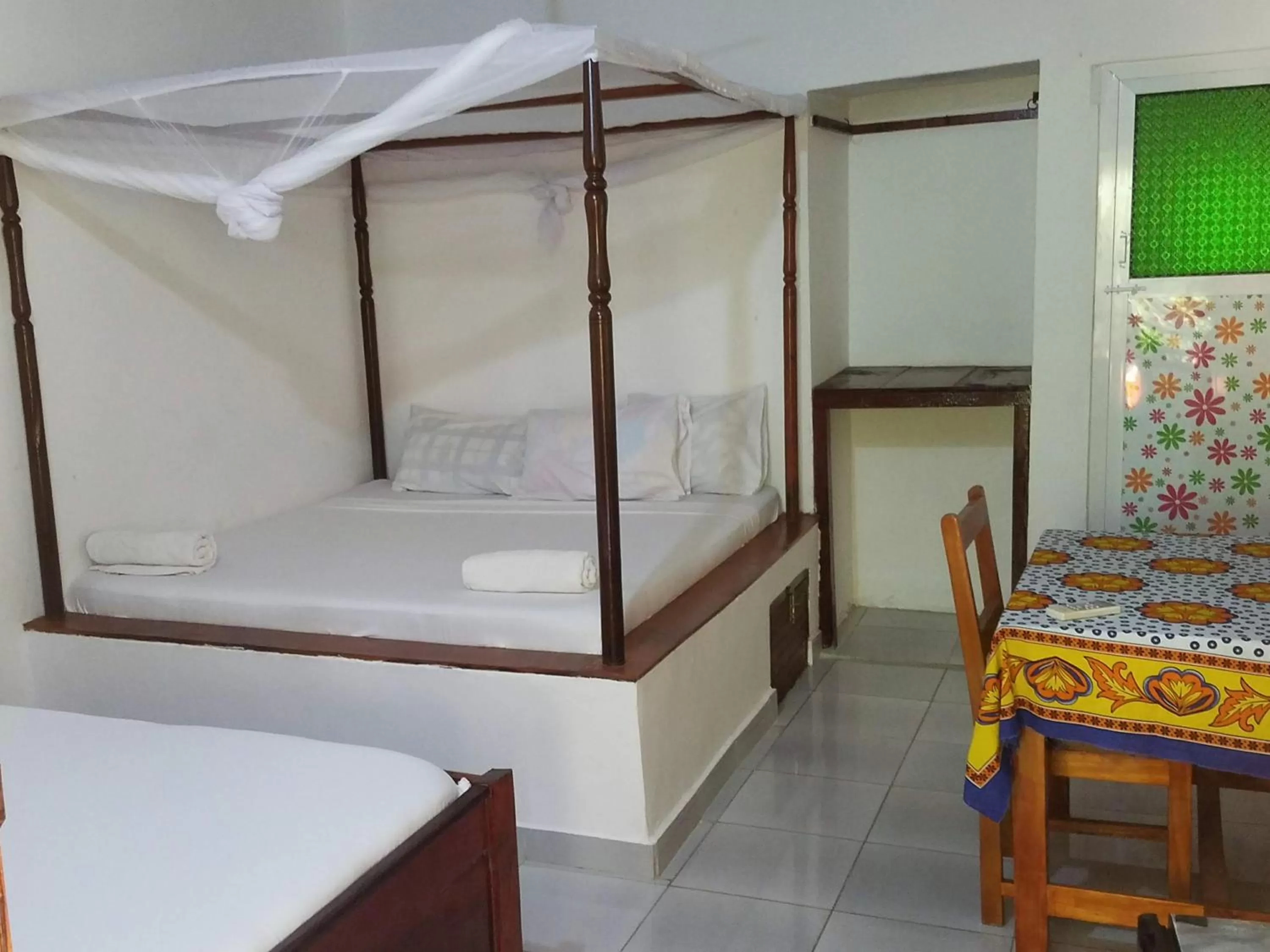 Baraka Aquarium Bungalows