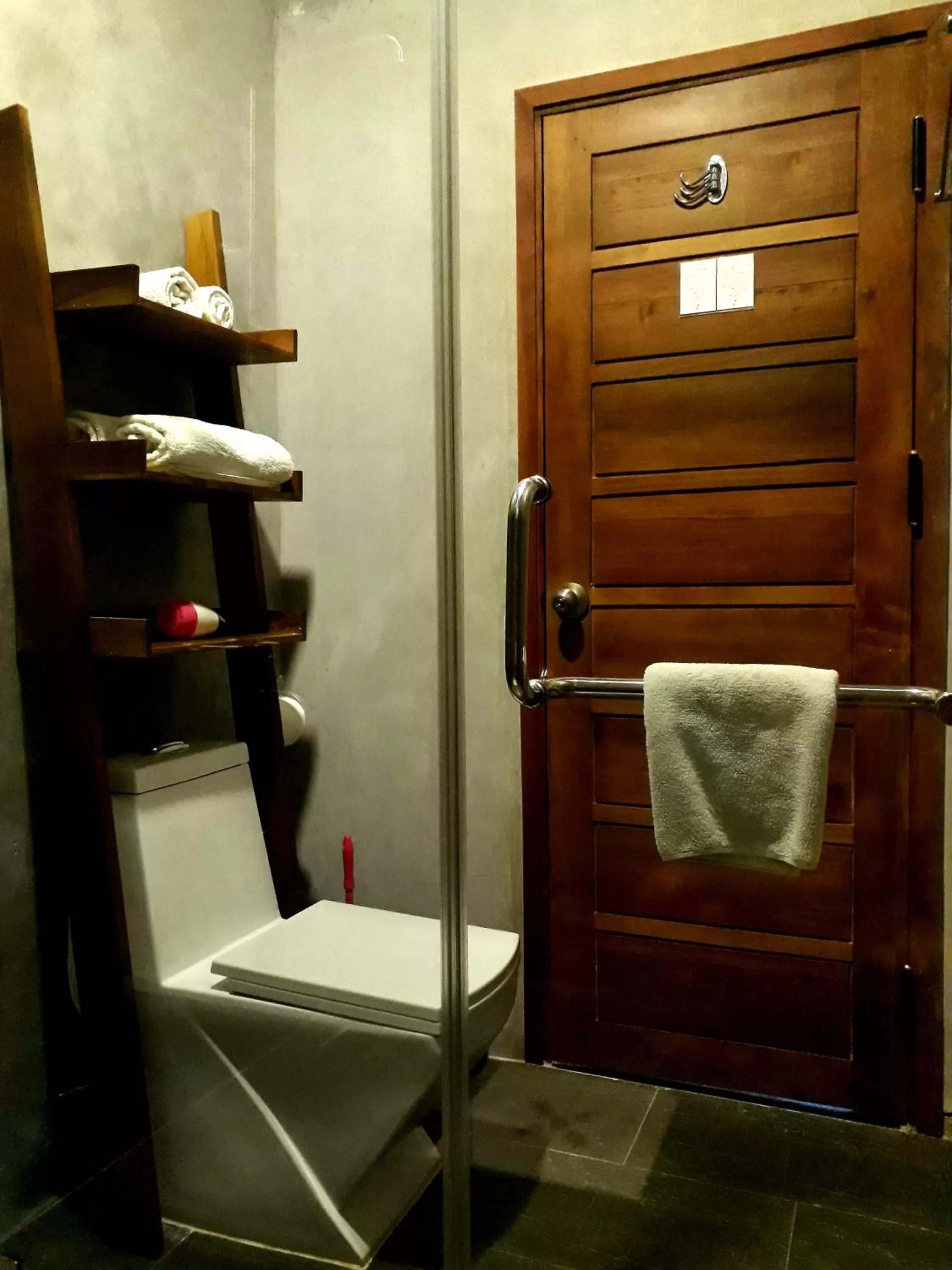 Bathroom in Pink Tulip Hoi An