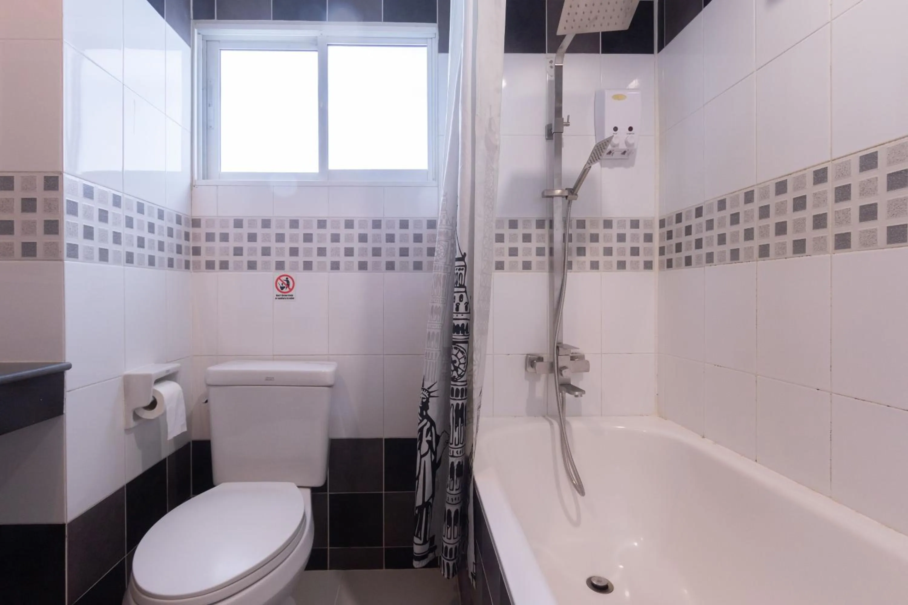 Gusto Pratunam Hotel