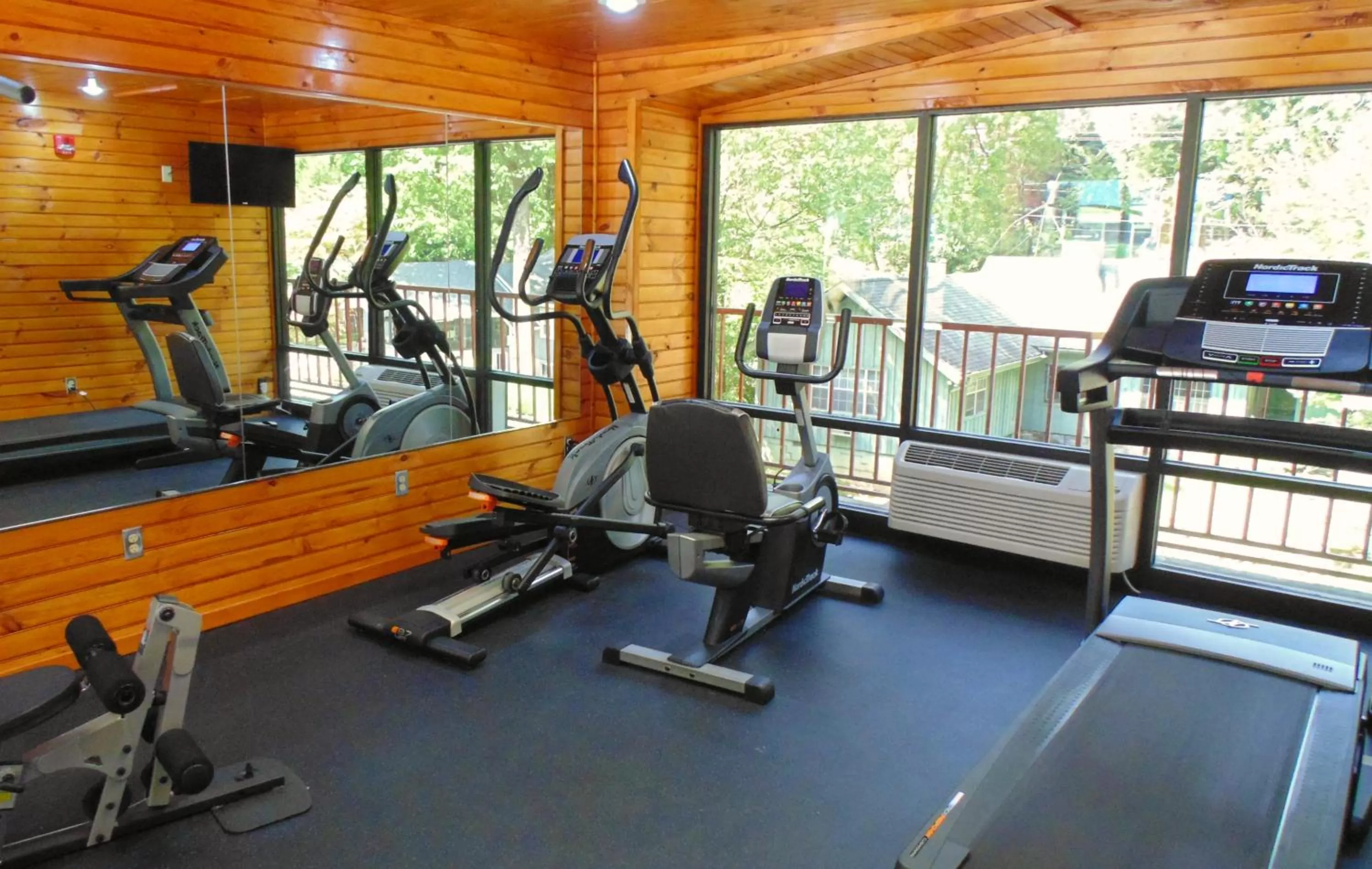 Fitness centre/facilities in Baymont by Wyndham Gatlinburg On The River