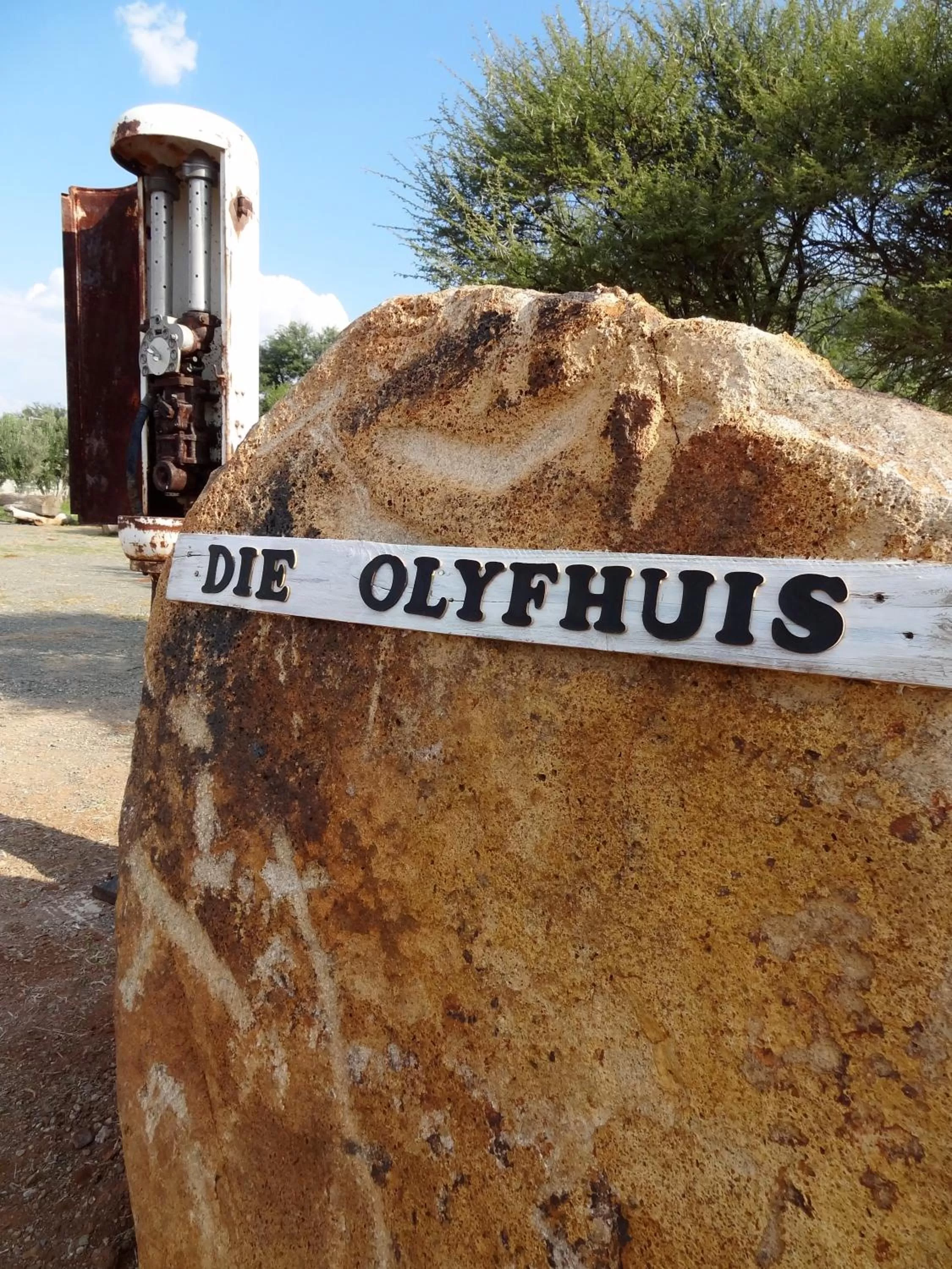 Property Logo/Sign in Die Olyfhuis