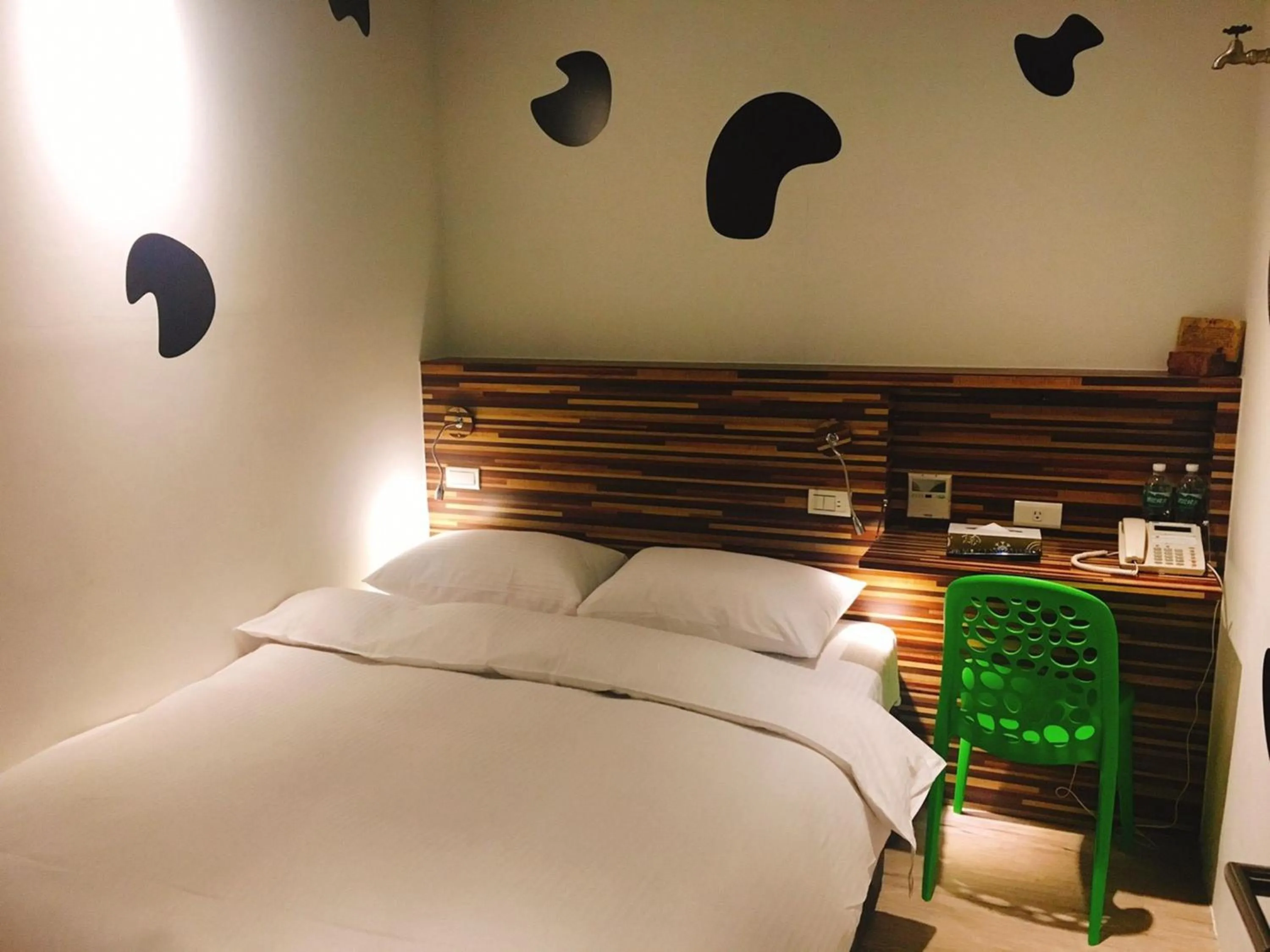 Photo of the whole room, Bed in R10 Eco Hotel