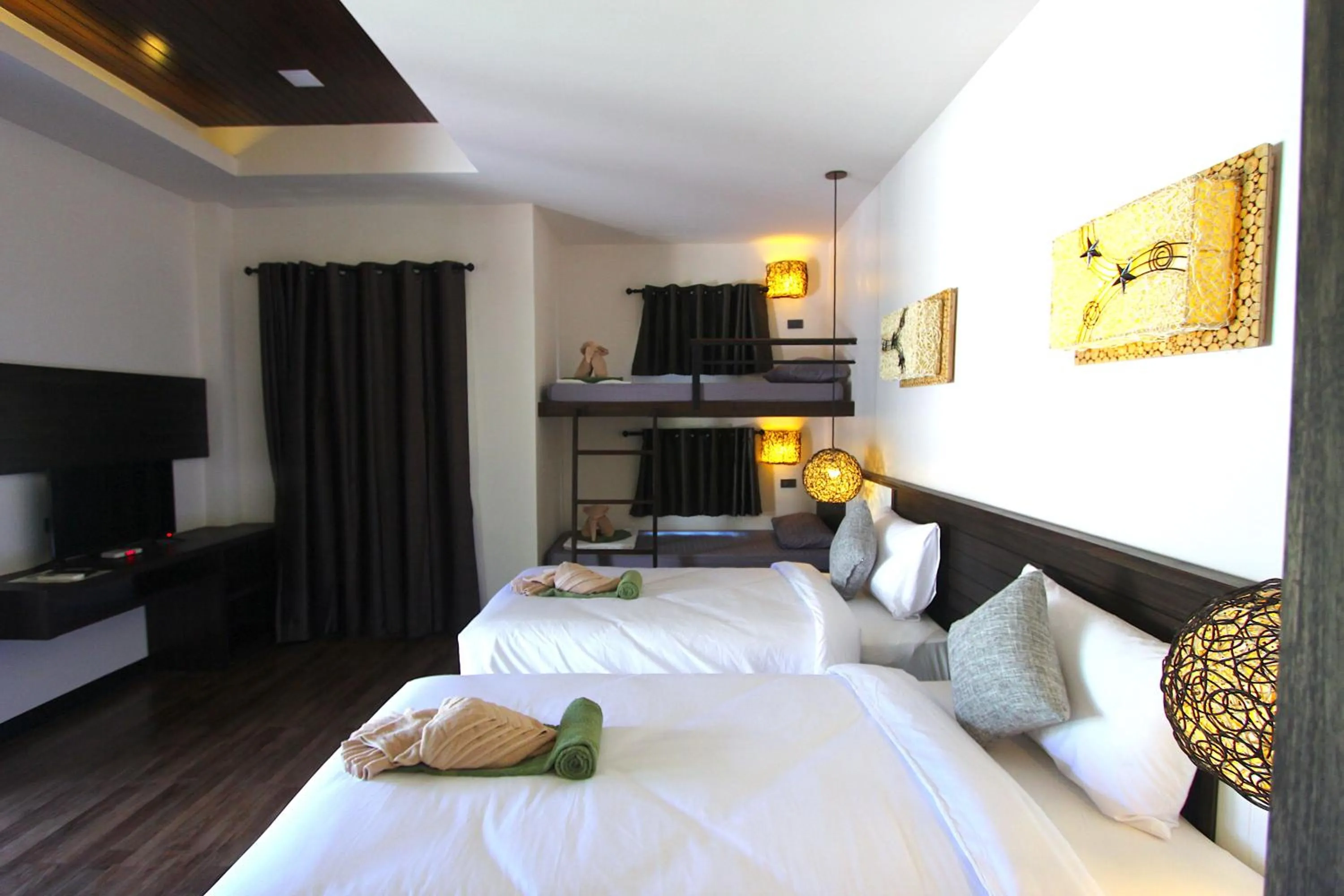 Bed in Southern Lanta Resort