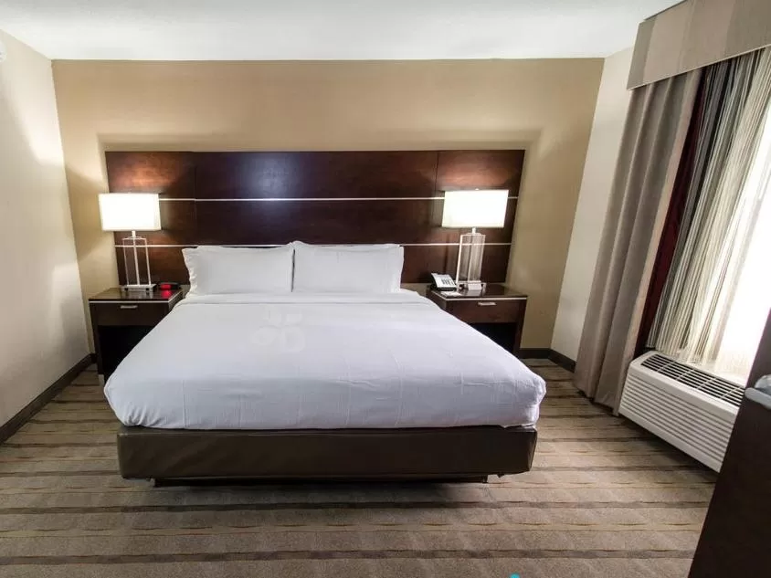 Bed in Holiday Inn Charlotte Airport by IHG