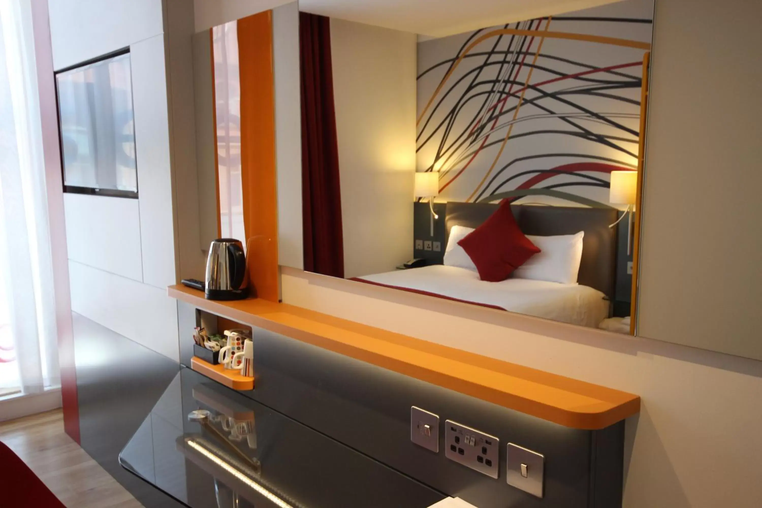 Queen Room in Four Points Flex by Sheraton Dundee Queen Room in Four Points Flex by Sheraton Dundee