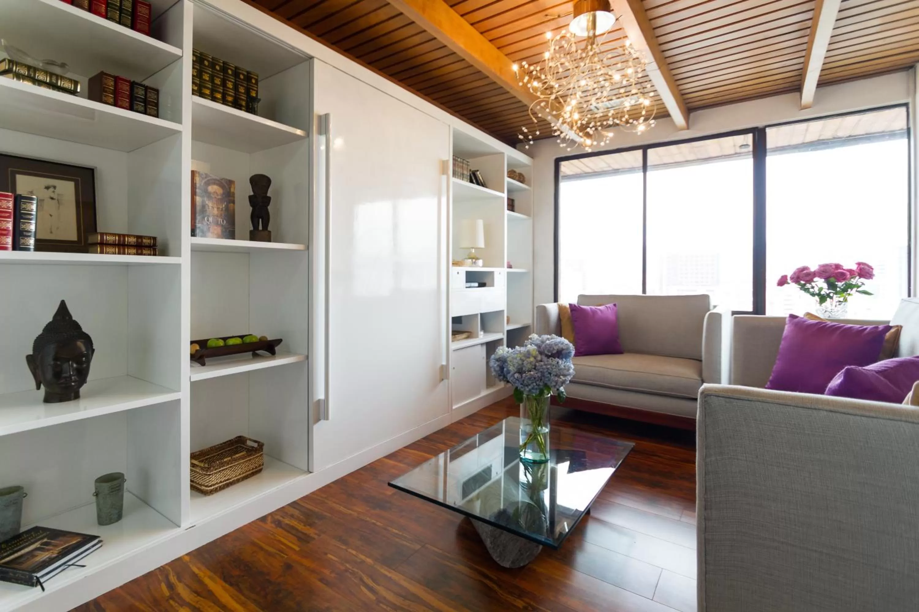 Communal lounge/ TV room, Seating Area in Penthouse Lodge B&B