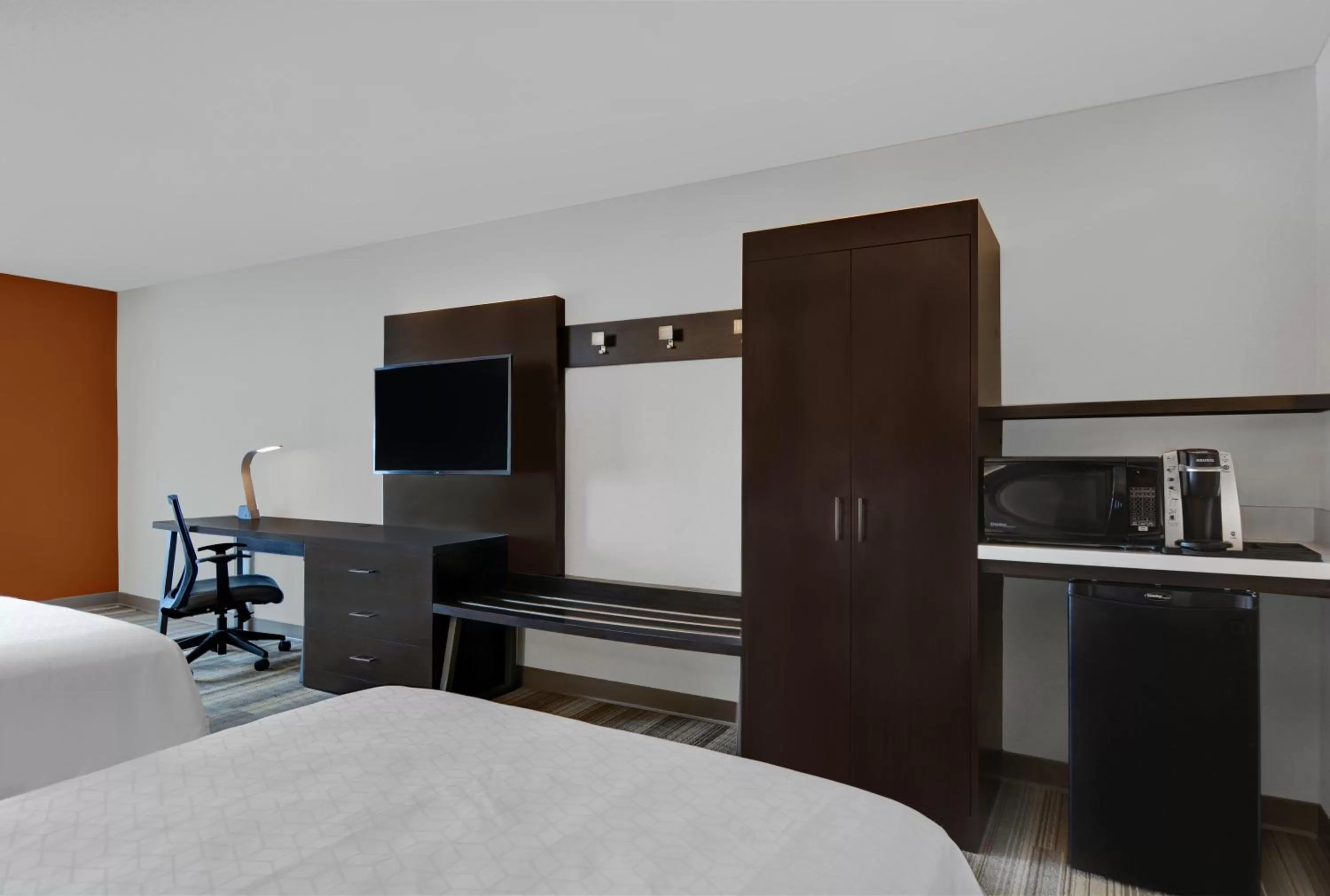 Photo of the whole room, Bed in Holiday Inn Express Atmore by IHG