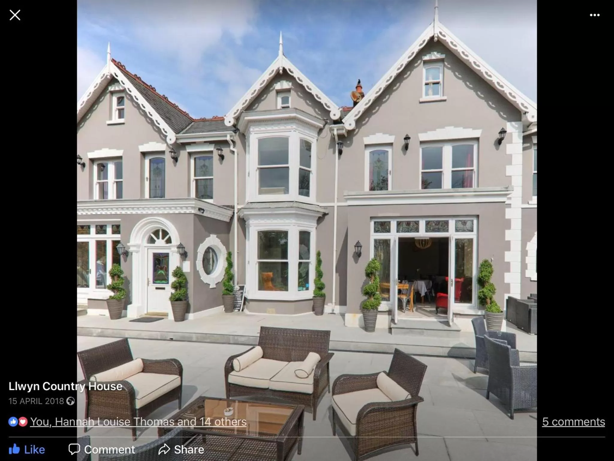 LLwyn Country House