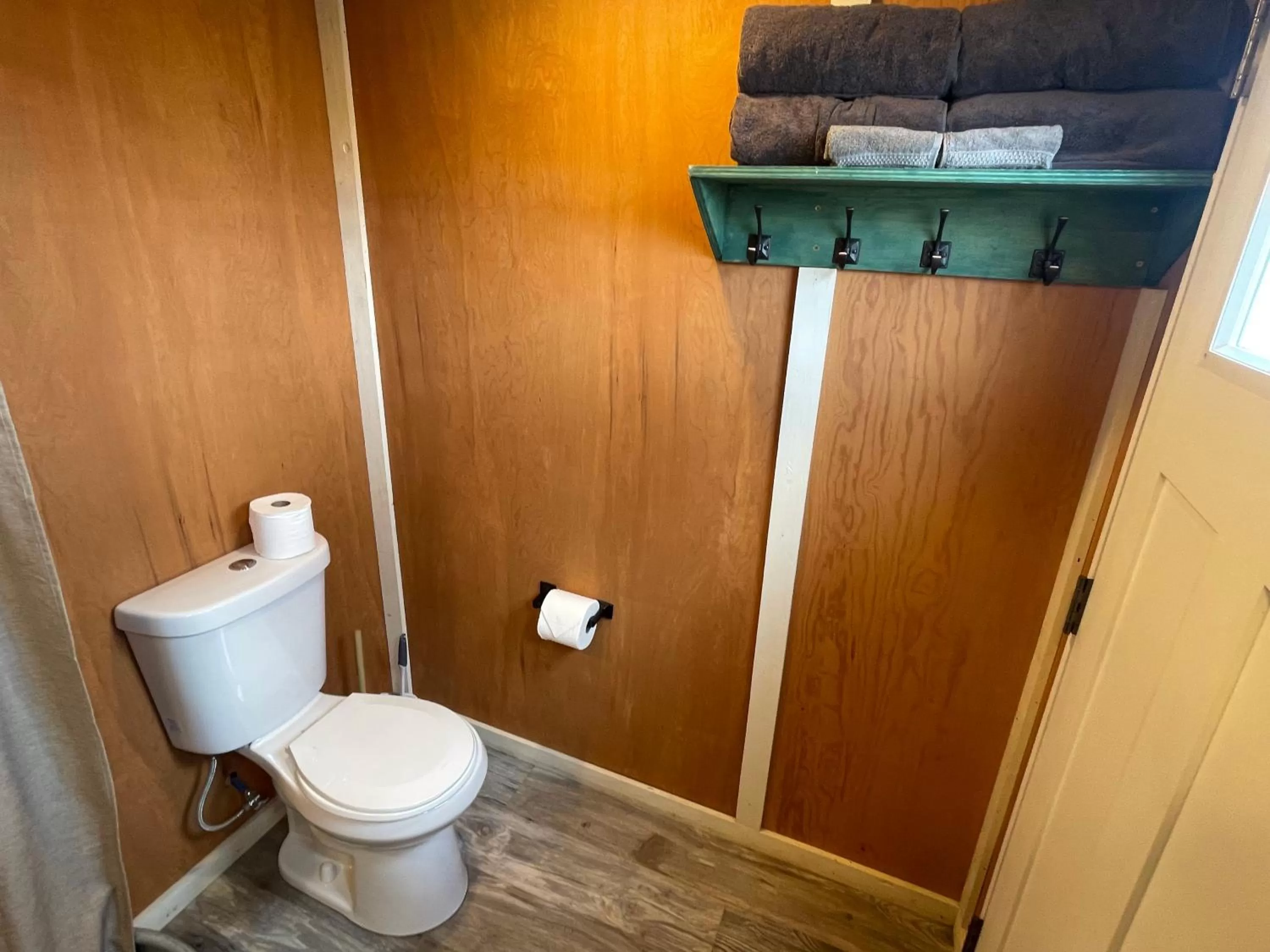 Toilet in Blue Mountain Domes - The WOW Experience