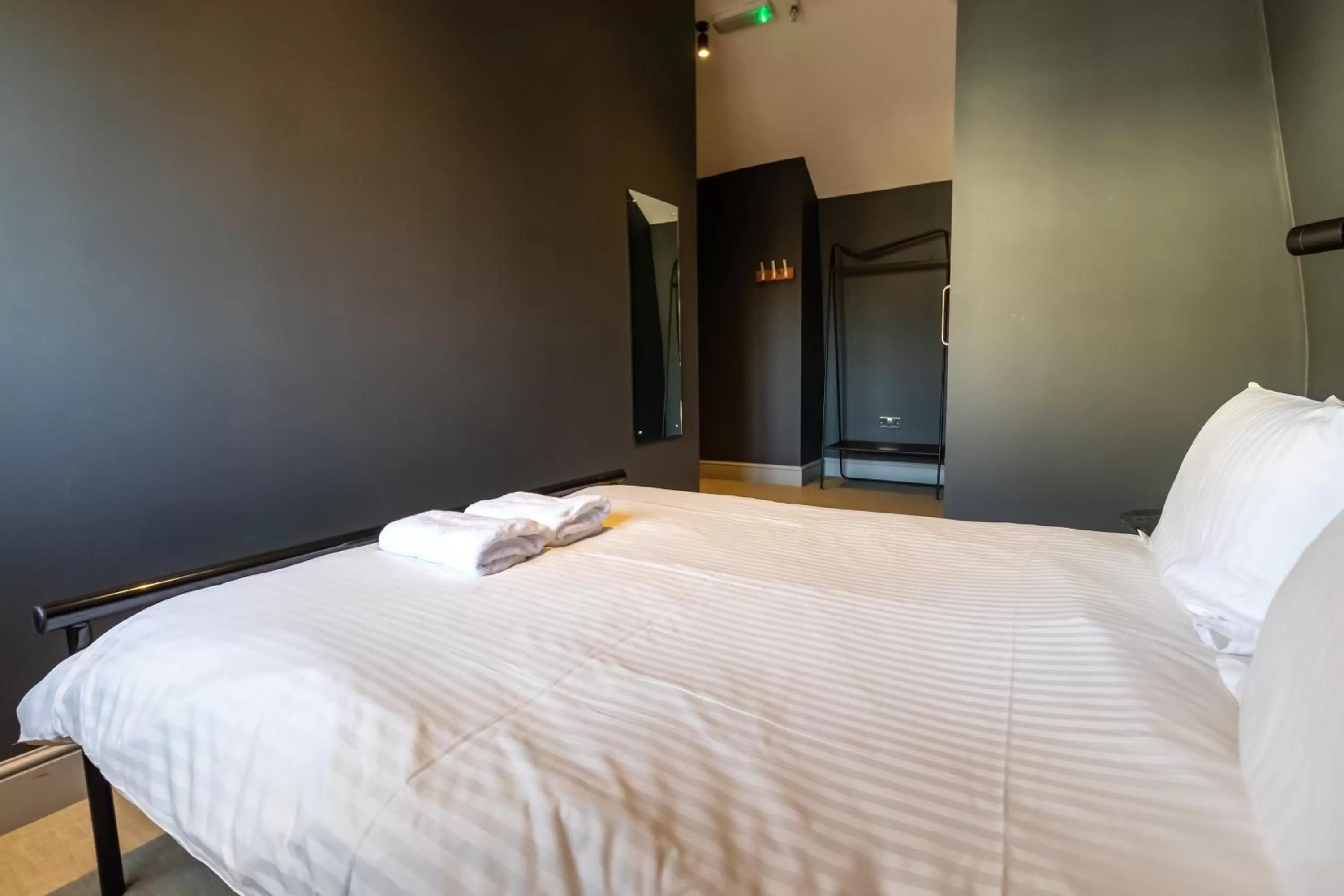 Photo of the whole room, Bed in PubLove @ The Steam Engine,Waterloo