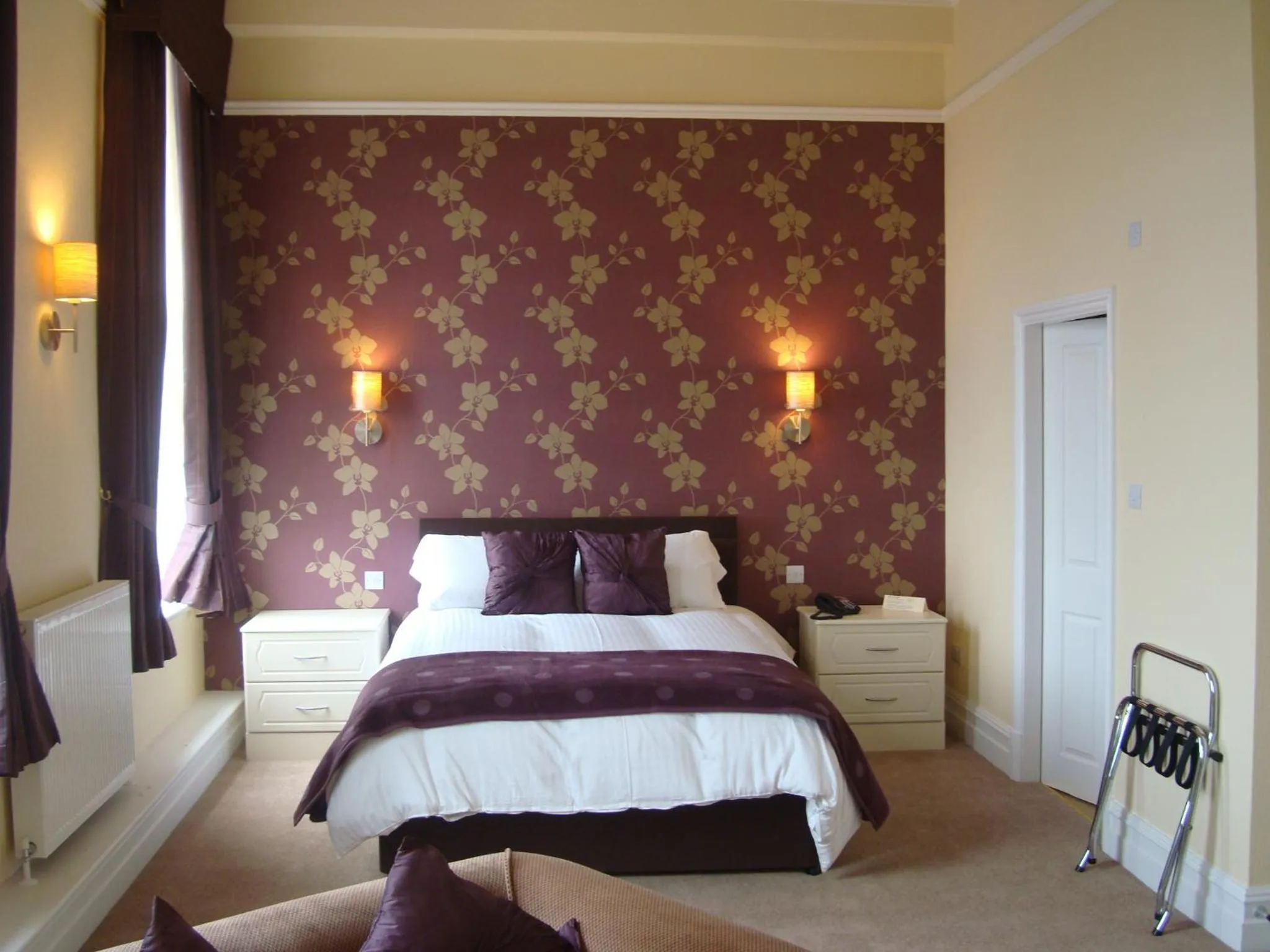 Bed in The North Euston Hotel