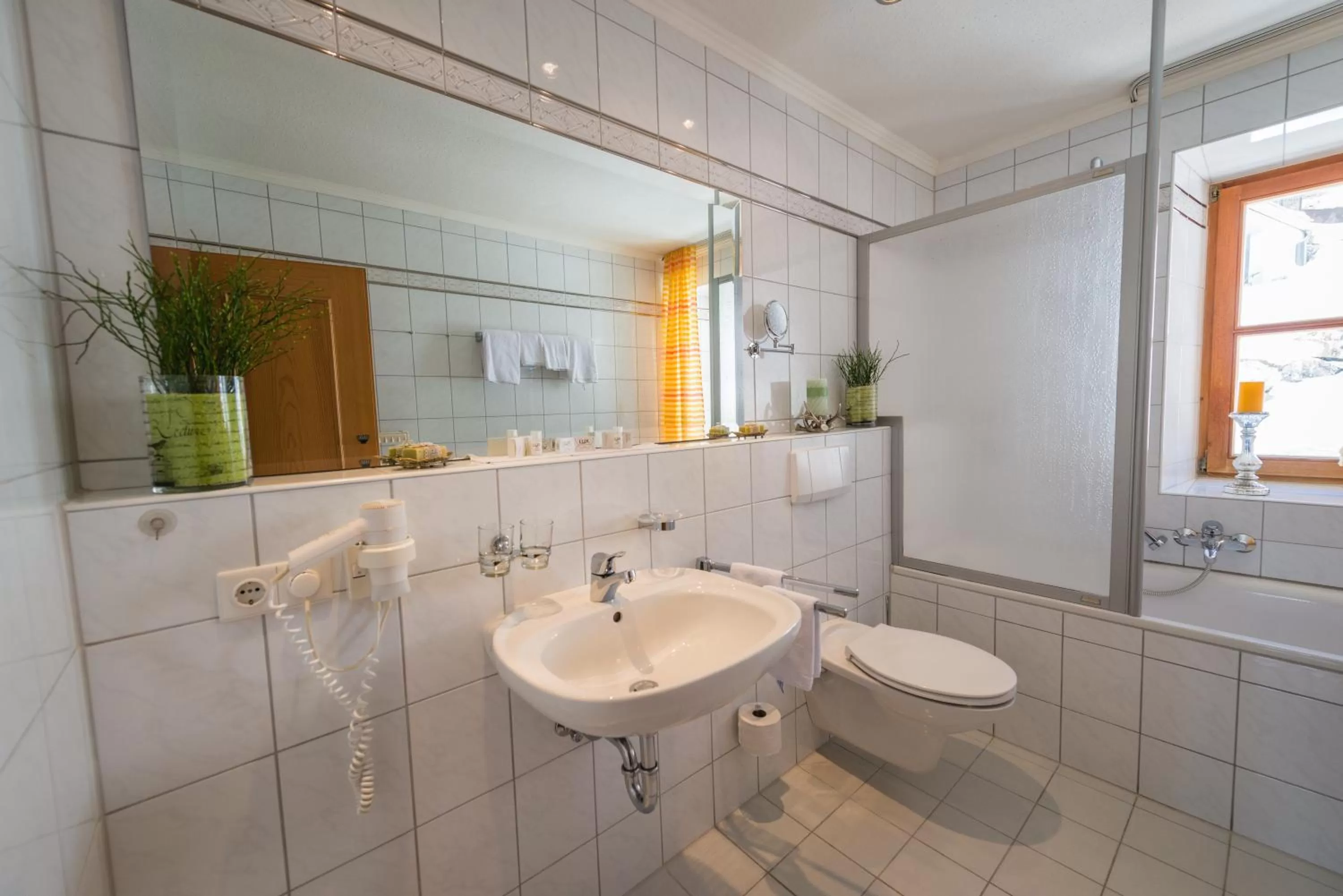 Bathroom in Aparthotel Fackler