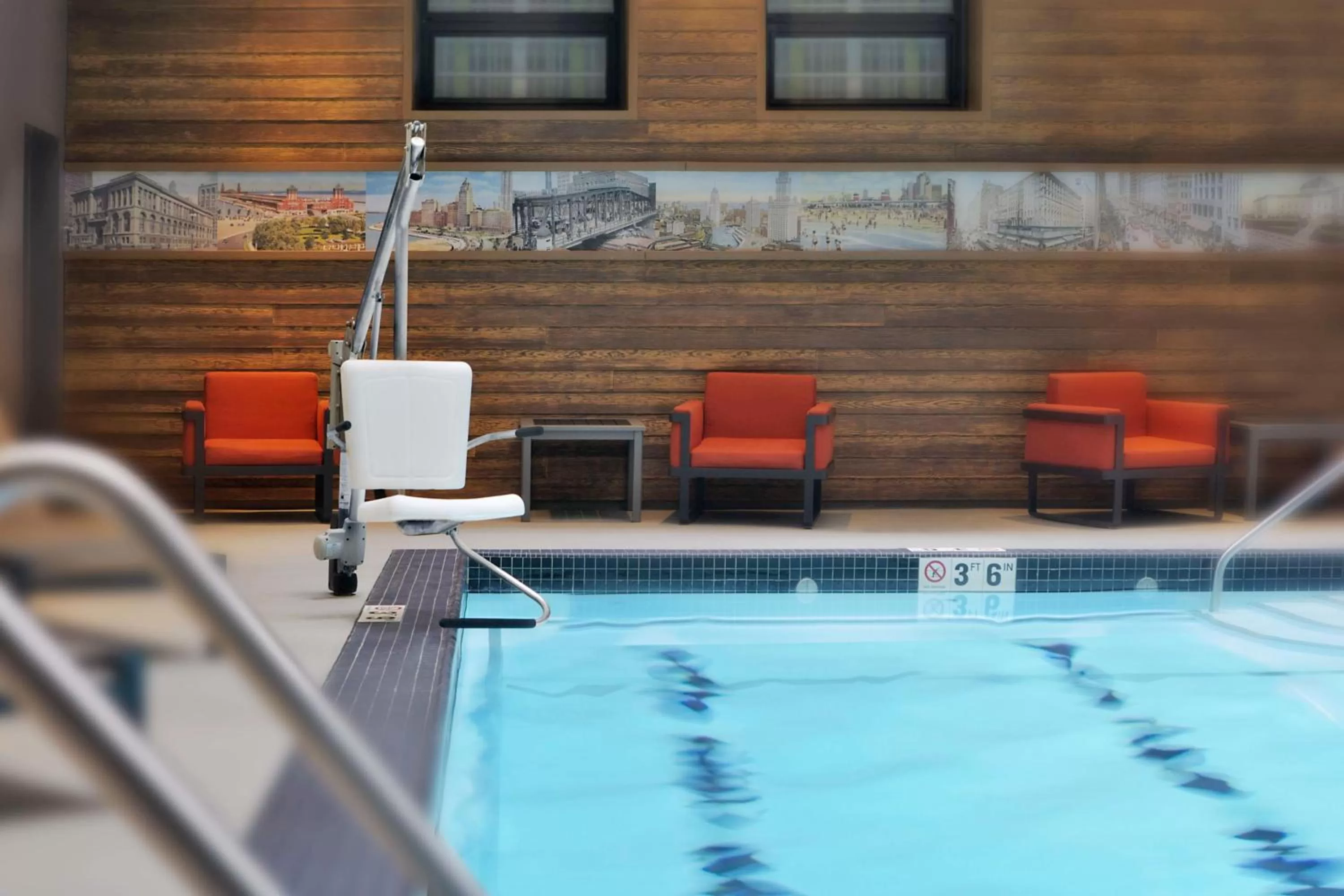 Pool view in The Palmer House Hilton