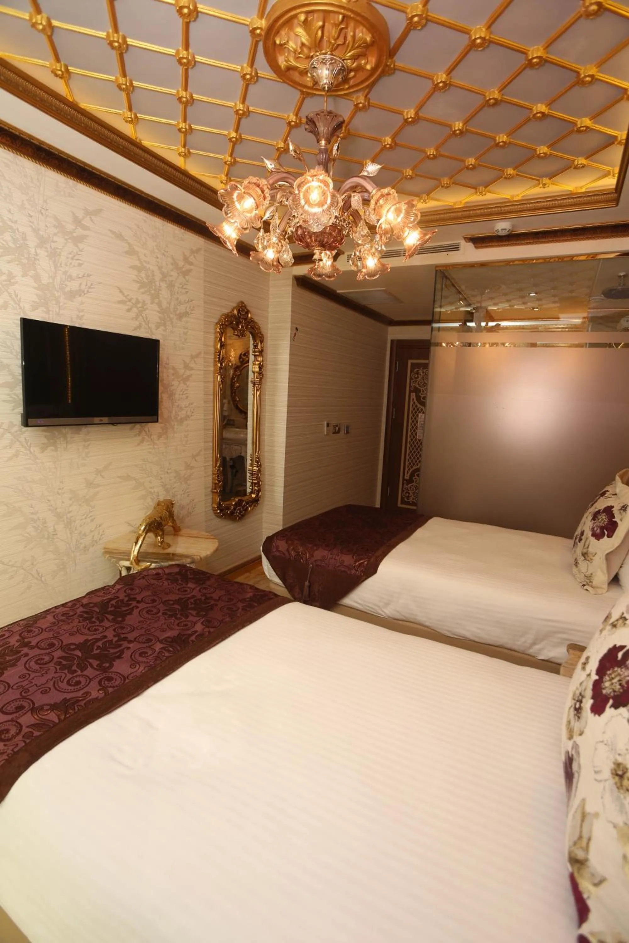 Winter, Bed in Laleli Blue Marmaray Hotel