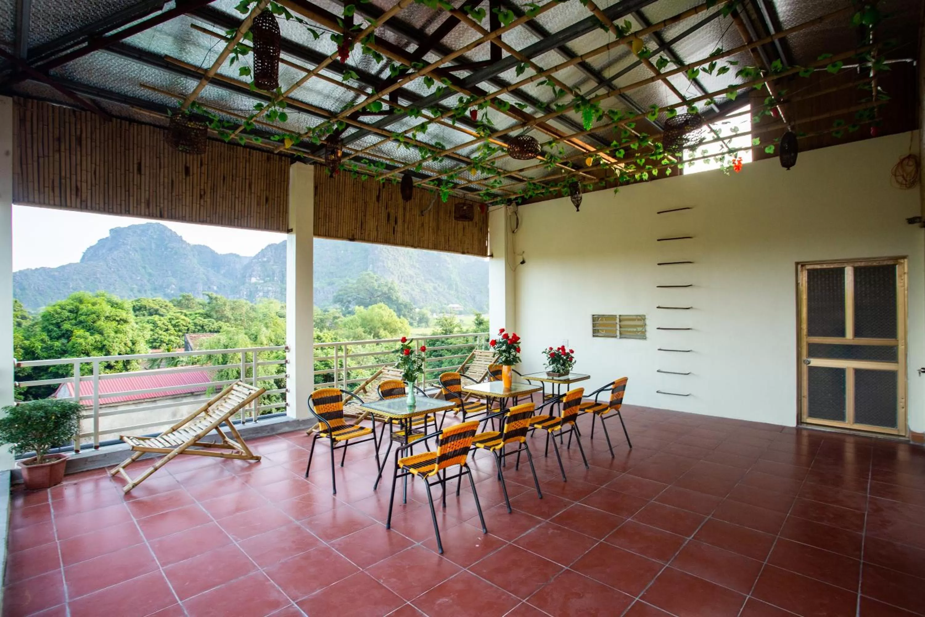 Hang Mua Central Homestay