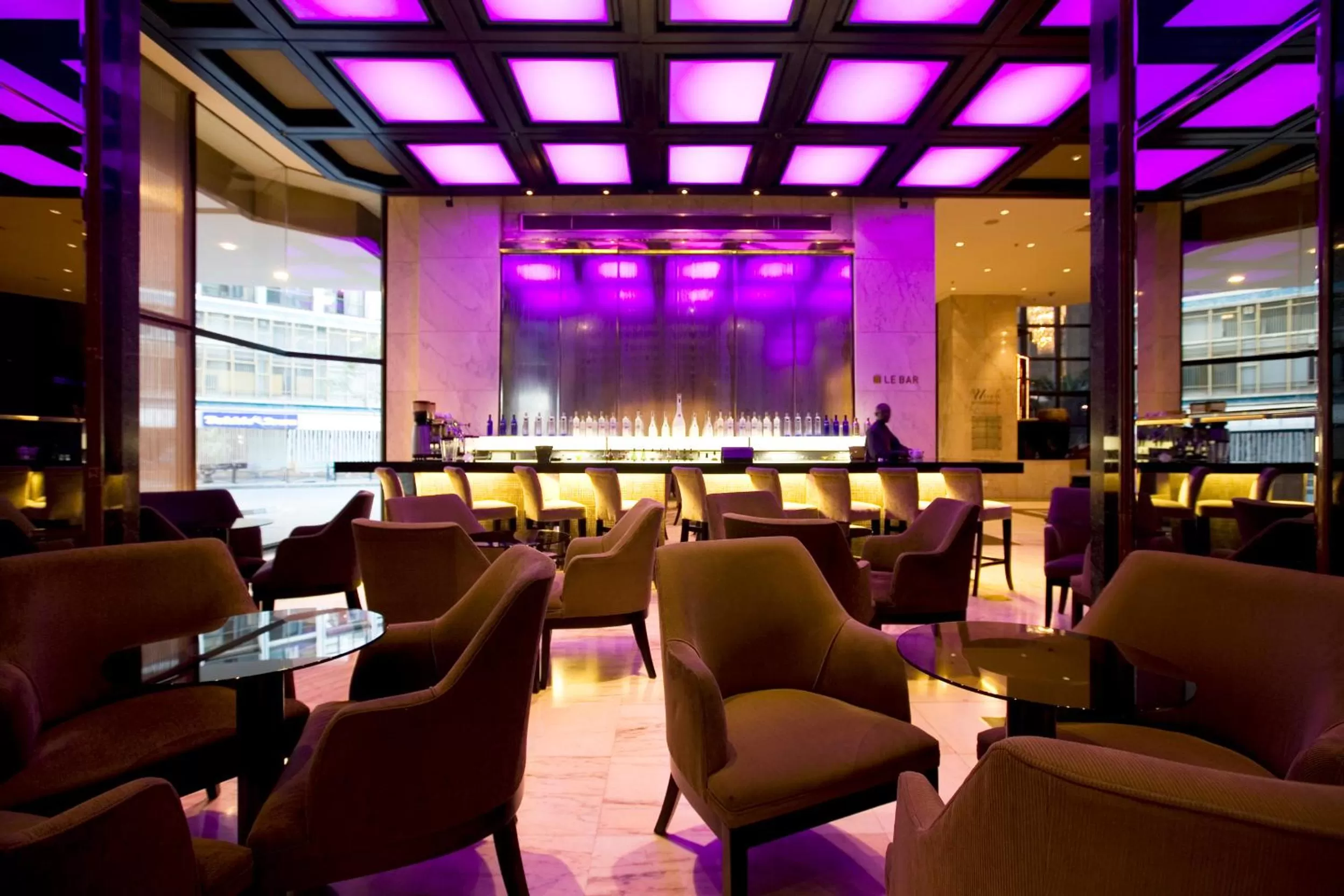 Lounge or bar in Southern Sun Cape Sun