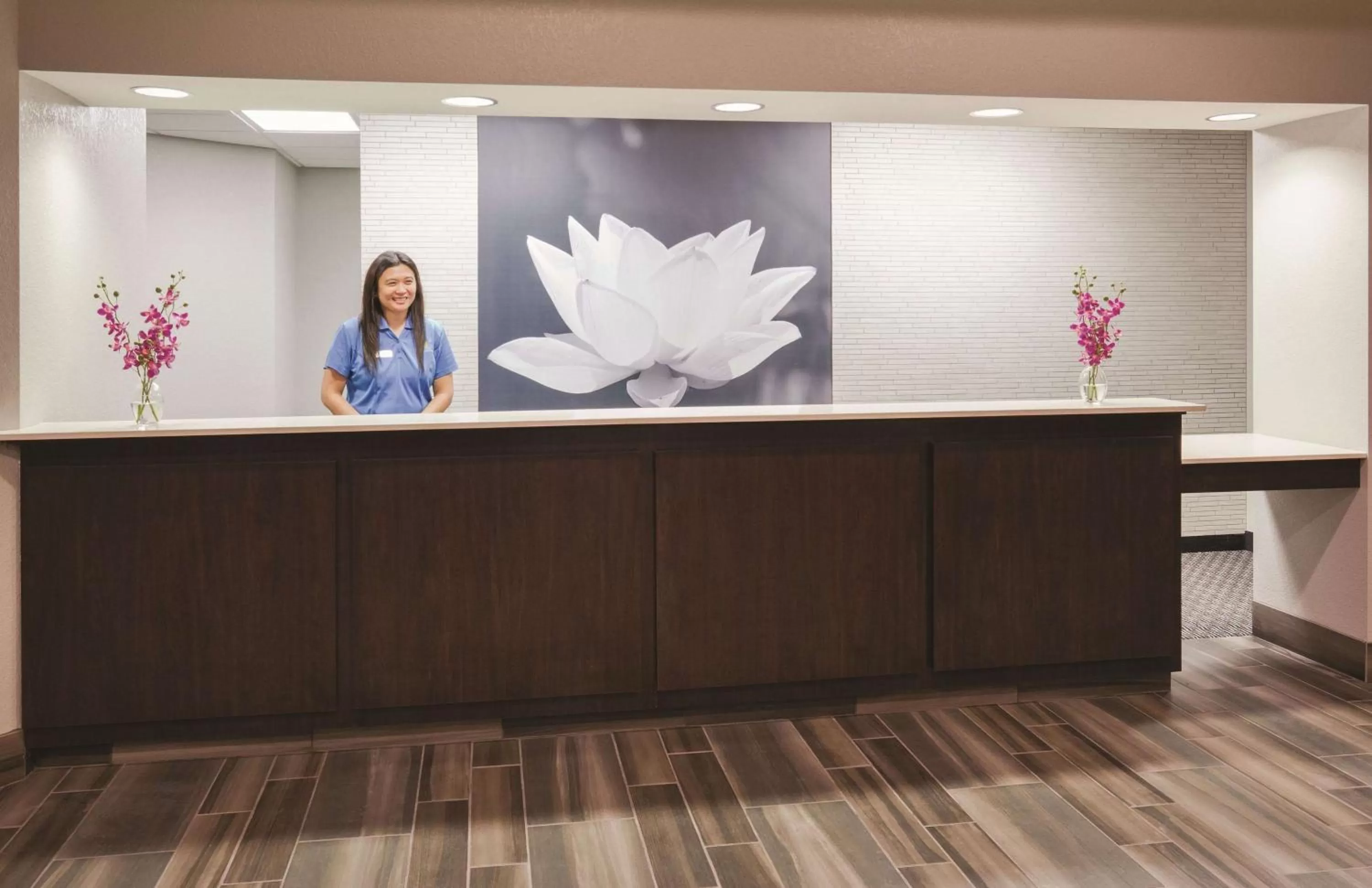 Lobby or reception in La Quinta by Wyndham Minneapolis Bloomington W - FREE AIRPORT SHUTTLE