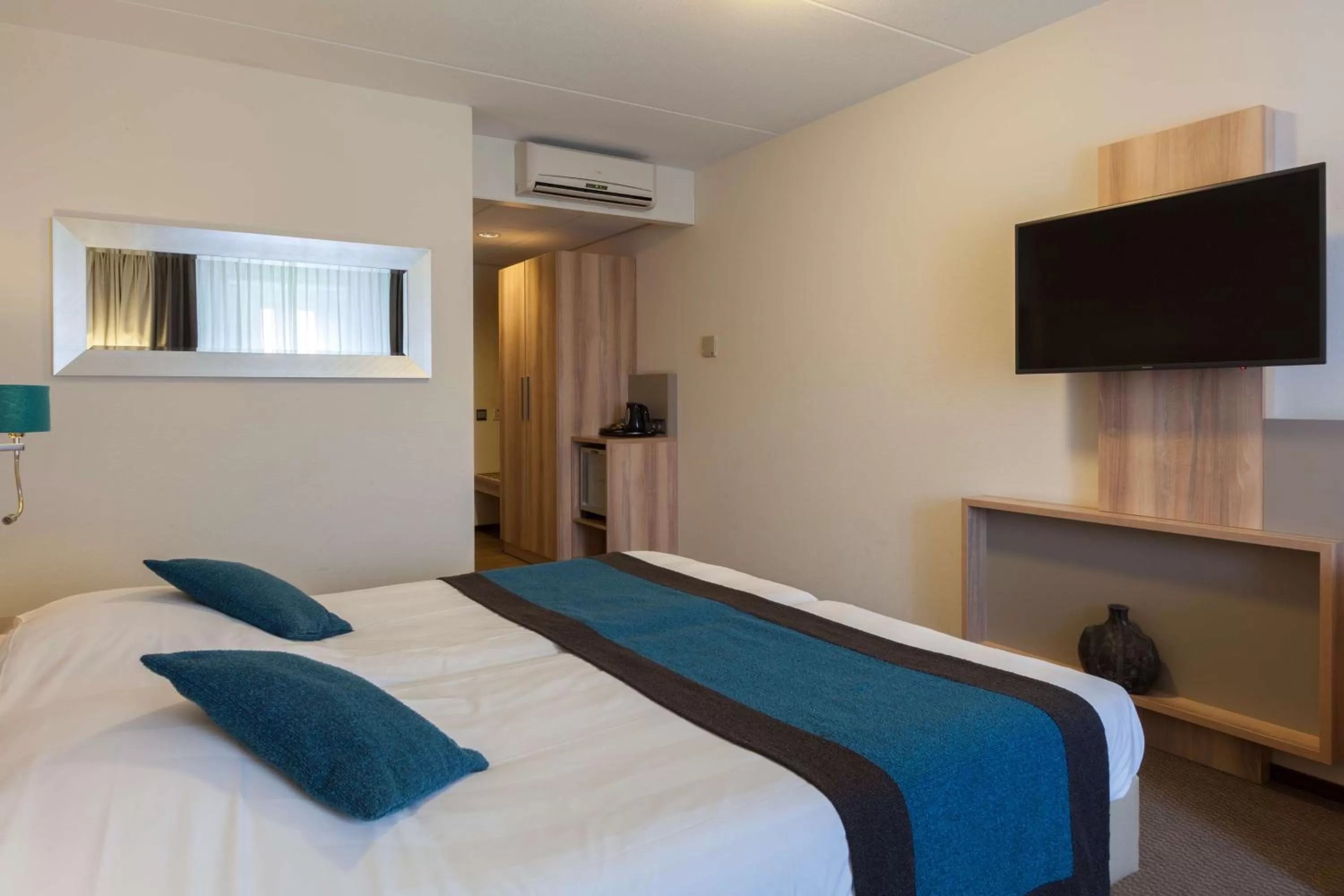 Photo of the whole room, Bed in Best Western Hotel Baars