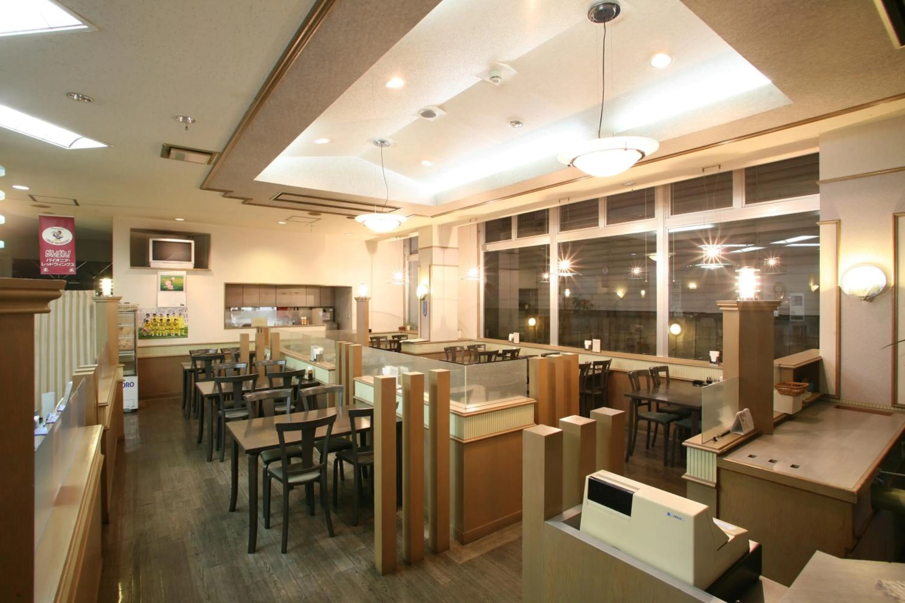 Restaurant/places to eat in Tendo Central Hotel