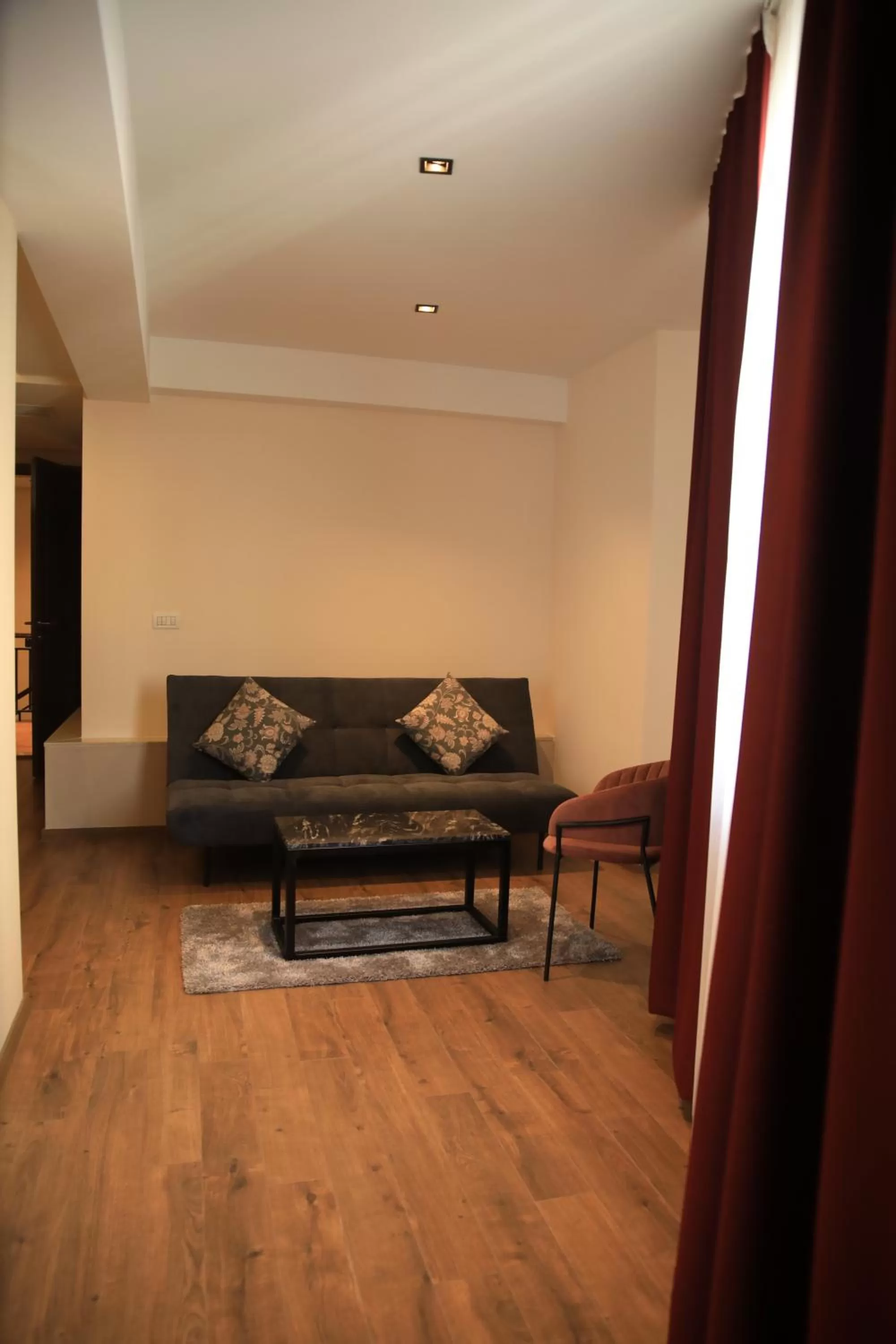 Living room in Monarch Hotel