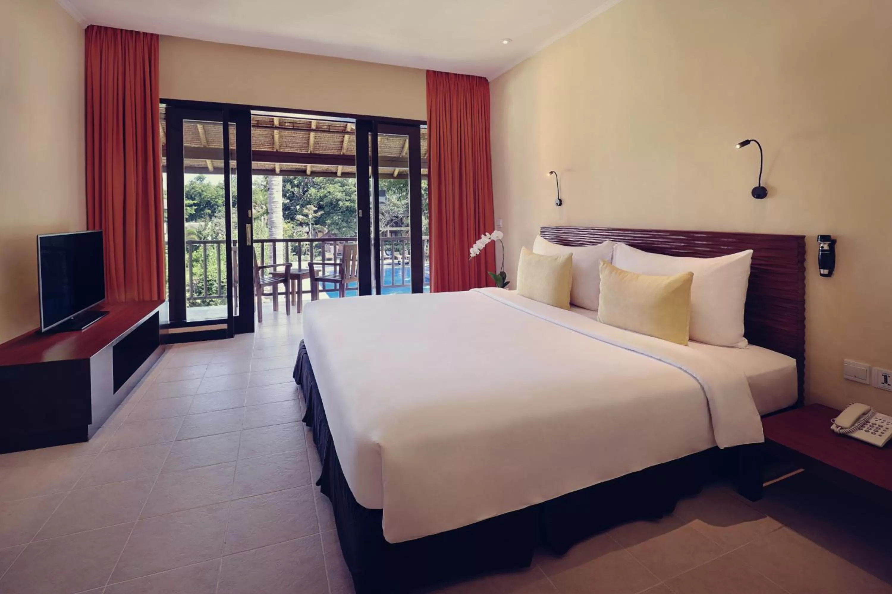 Family King Room in Mercure Resort Sanur