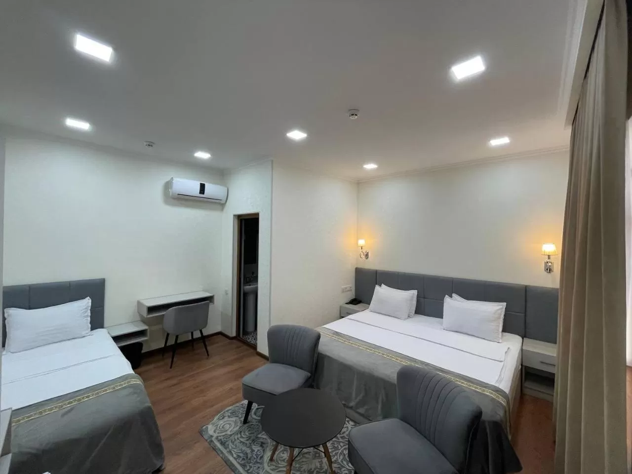 Registon Saroy Hotel