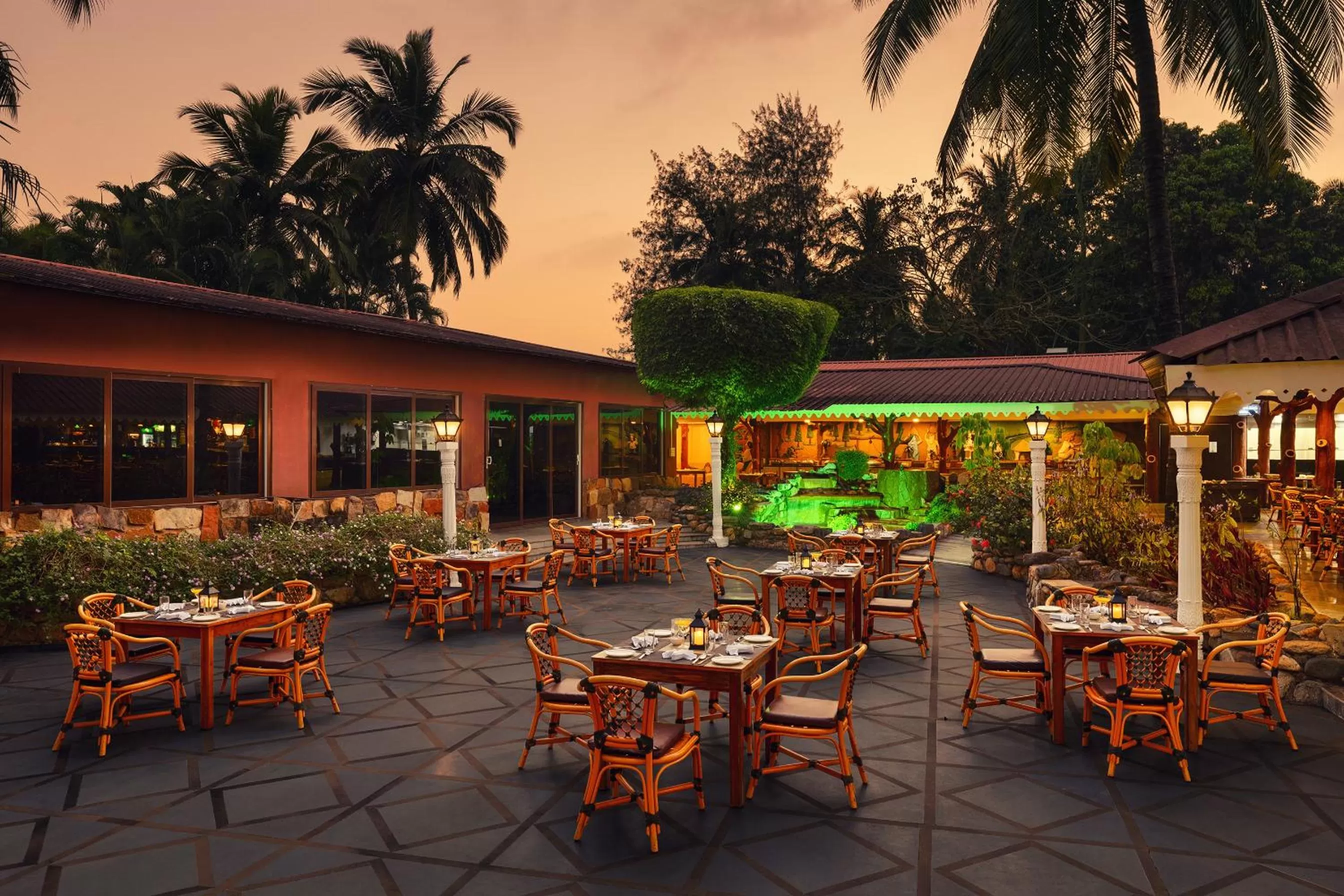 Restaurant/places to eat in Fortune Resort Benaulim Goa - Member ITC Hotels' Group