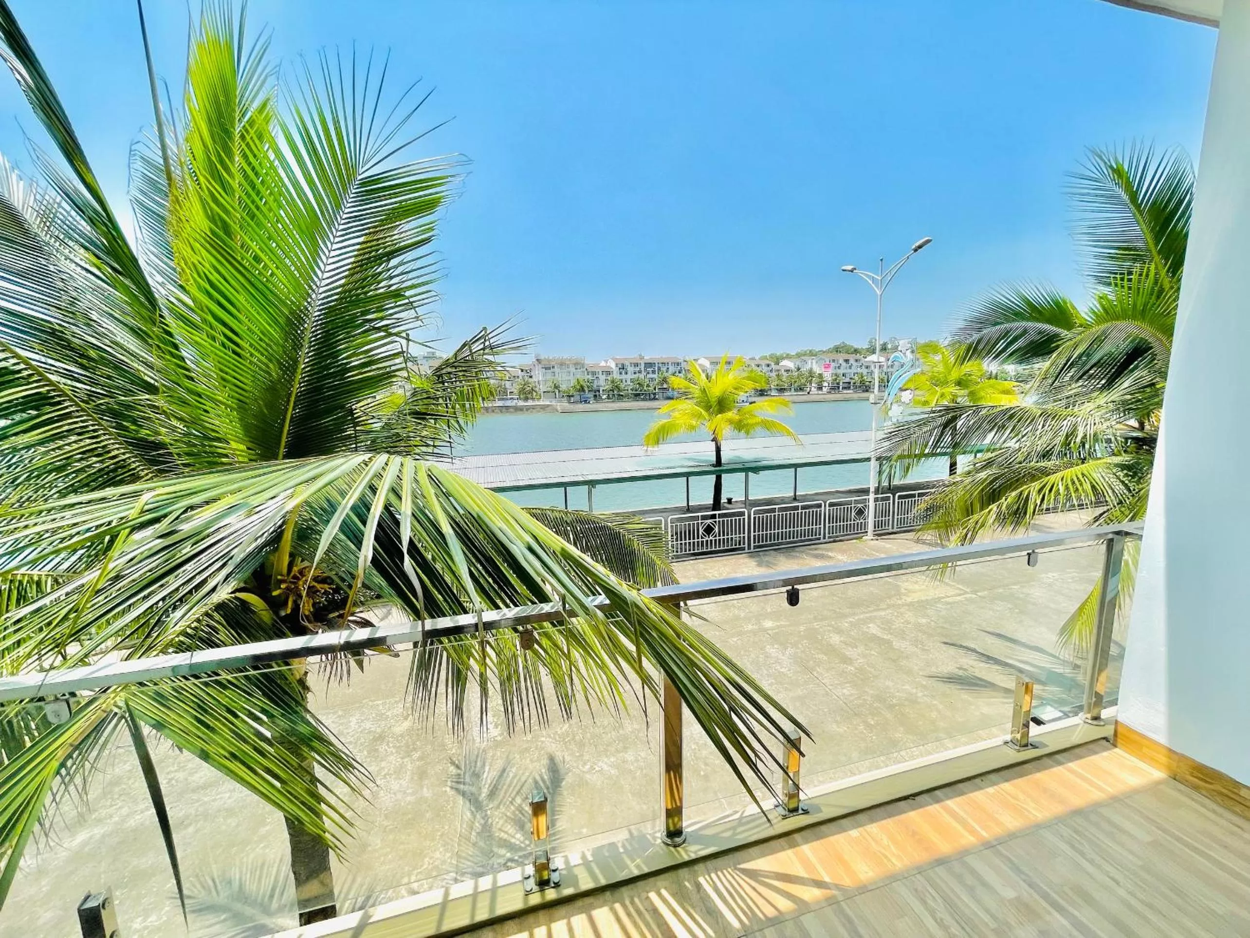 Tuan Chau Havana Hotel