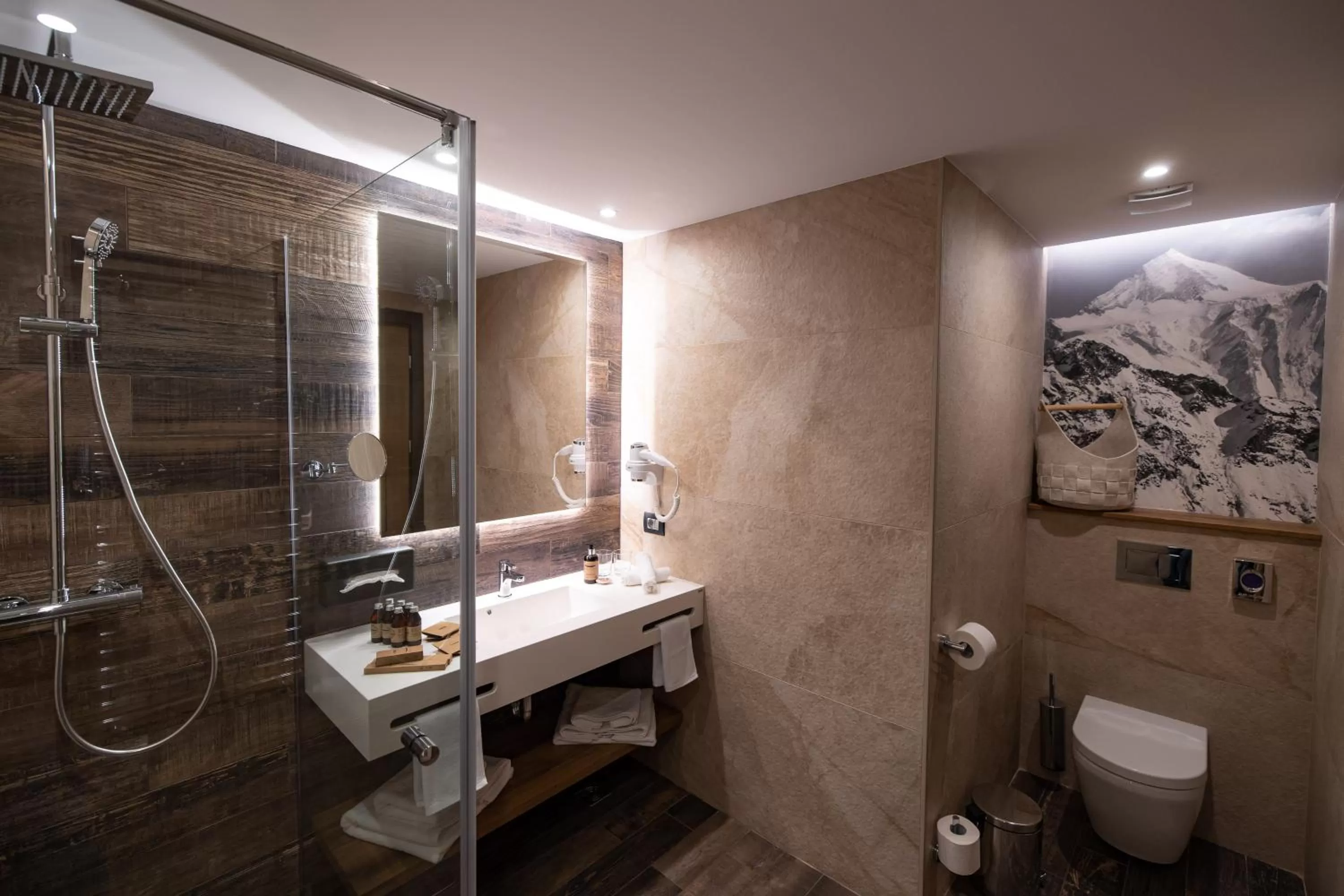 Bathroom in Hotel Belmont & Spa