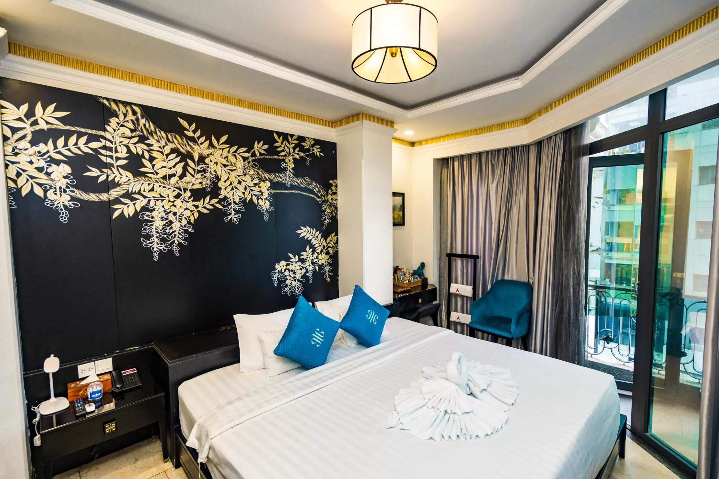Deluxe Double or Twin Room with City View in A25 Hotel - 06 Trương Định
