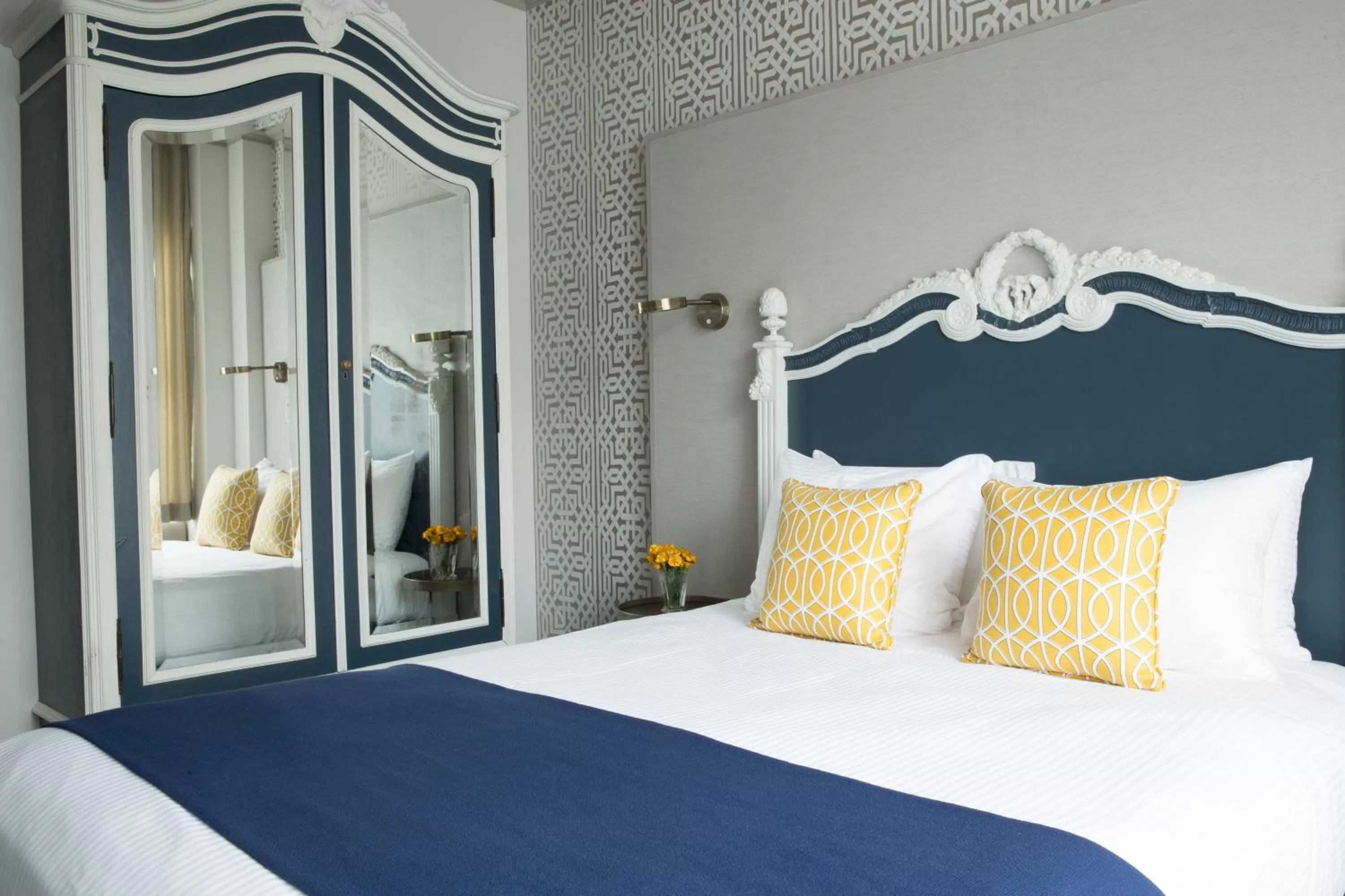 Bedroom, Bed in Warwick San Francisco