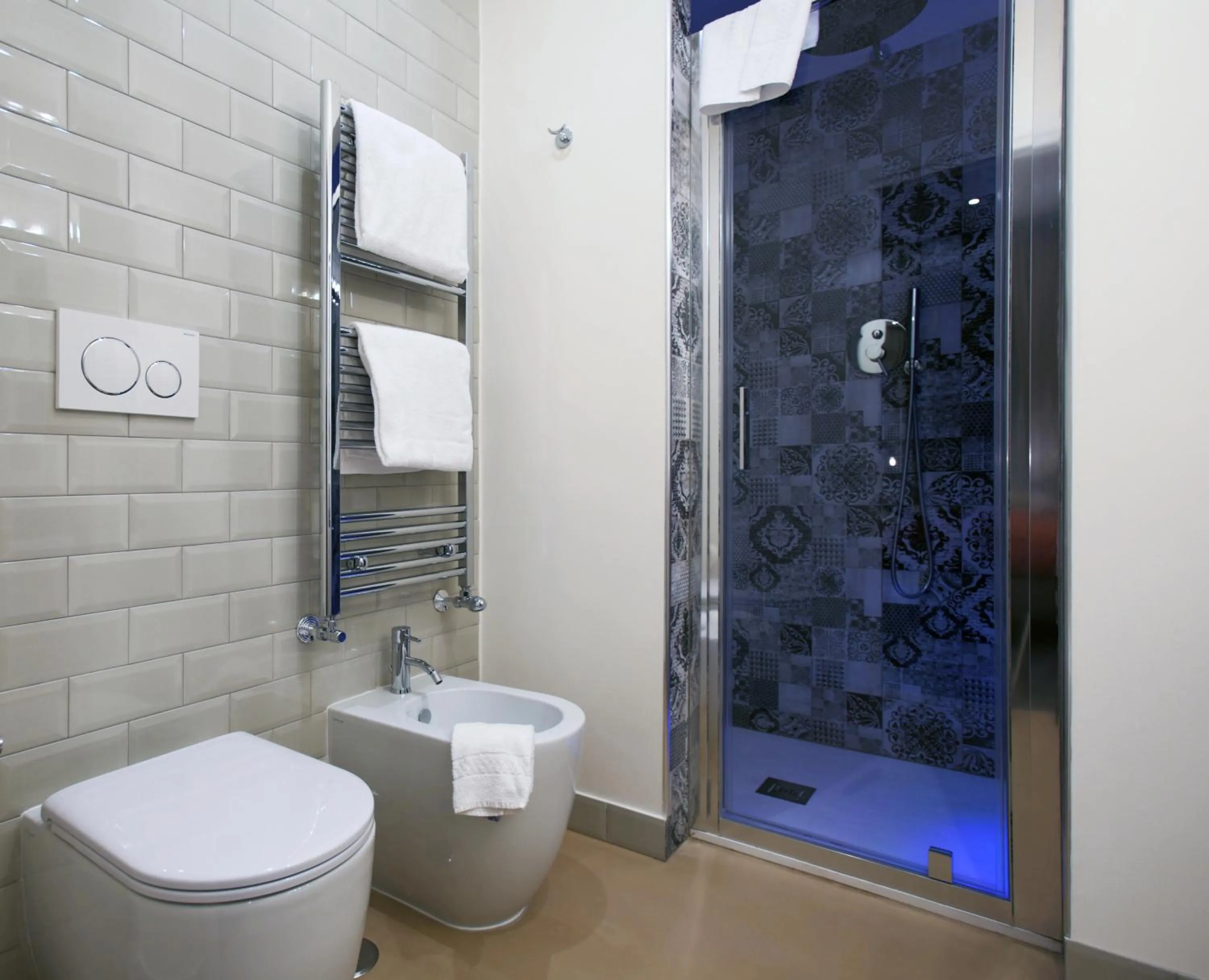 Bathroom in Trevi Contemporary Suite