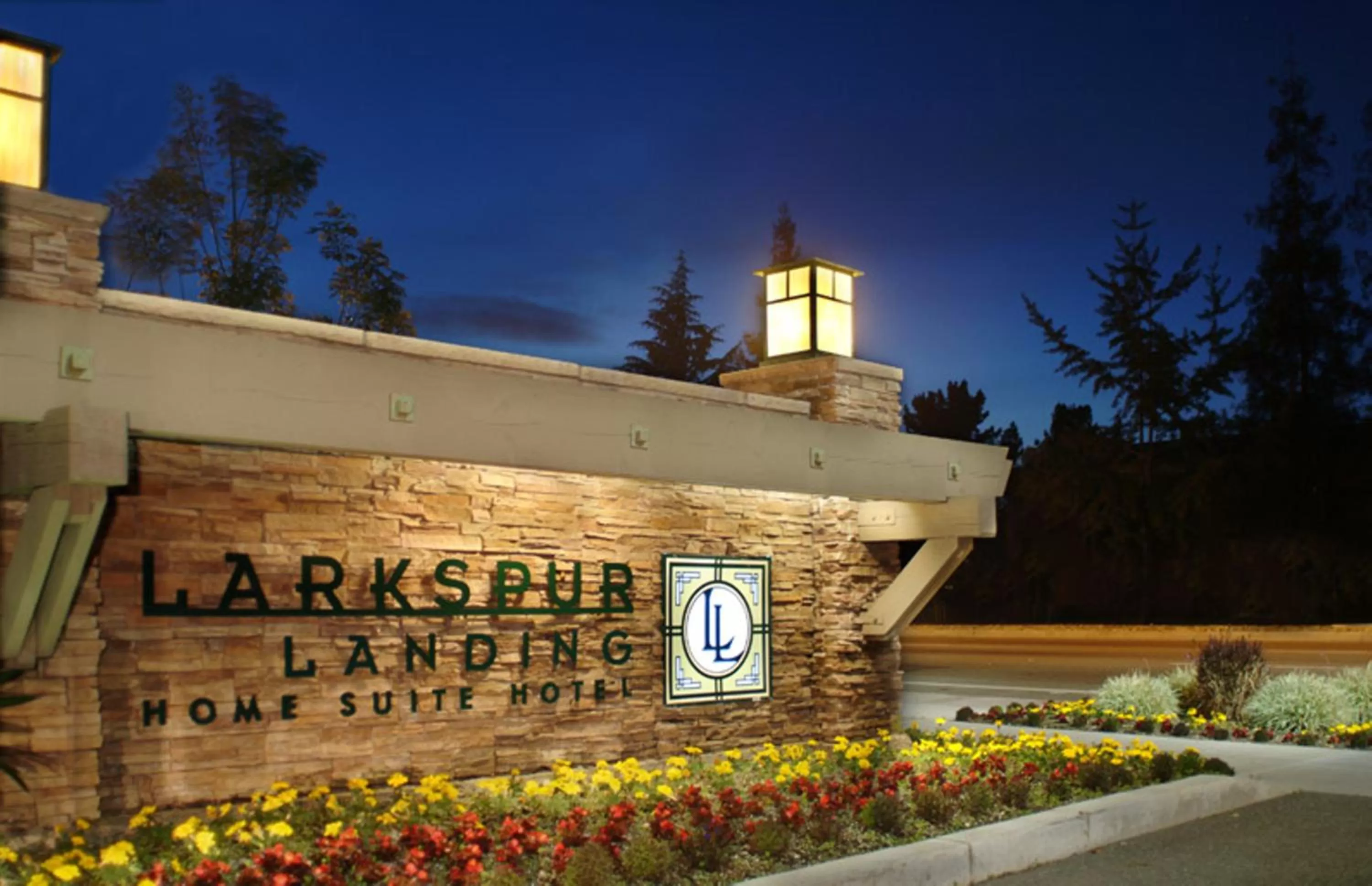 Property building in Larkspur Landing Extended Stay Suites Milpitas